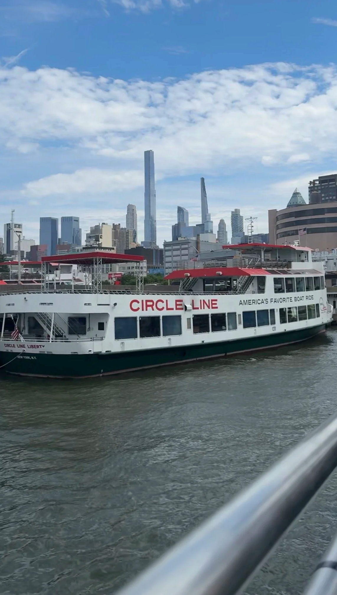 The Best NYC Sightseeing Cruise for First-Time Visitors