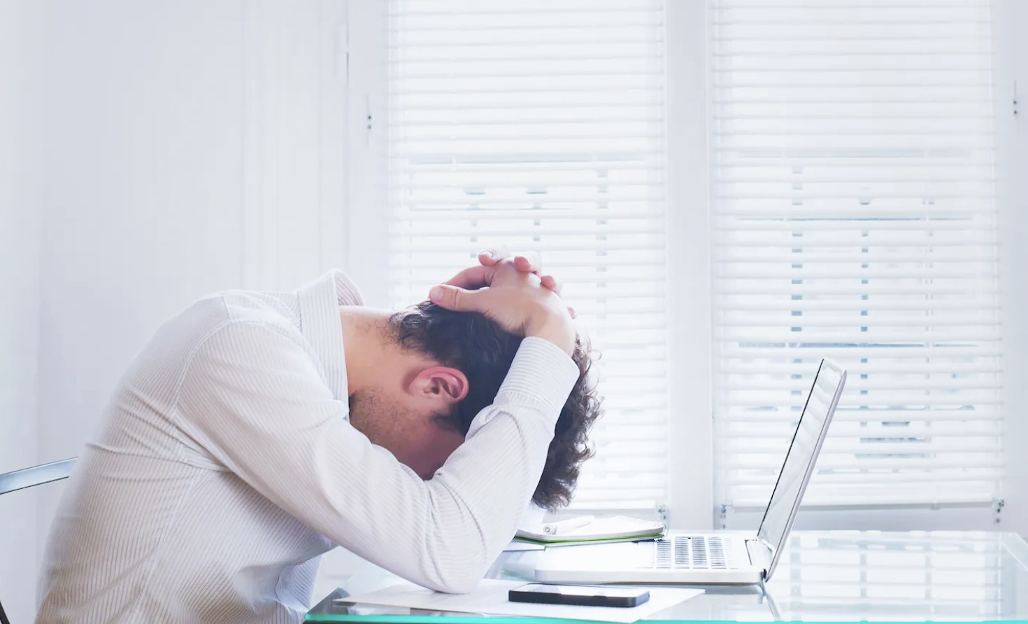 Tus metas no fallan, tú te estás evitando.