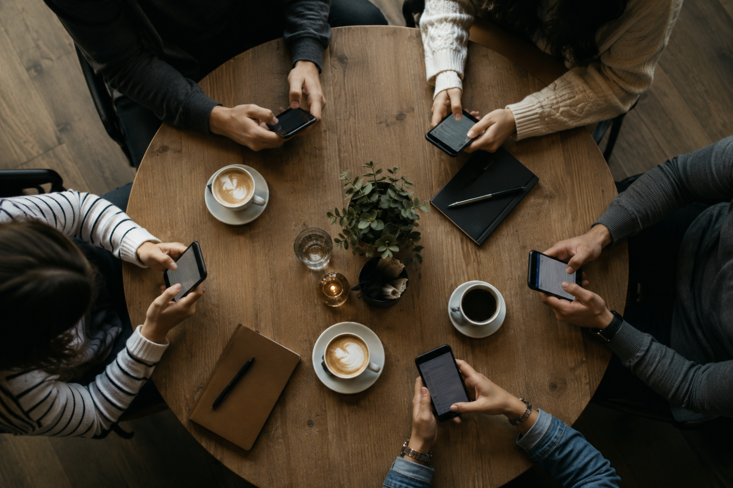 En un mundo dónde la comunicación está tan a la mano ¿Por qué nos sentimos tan solos?