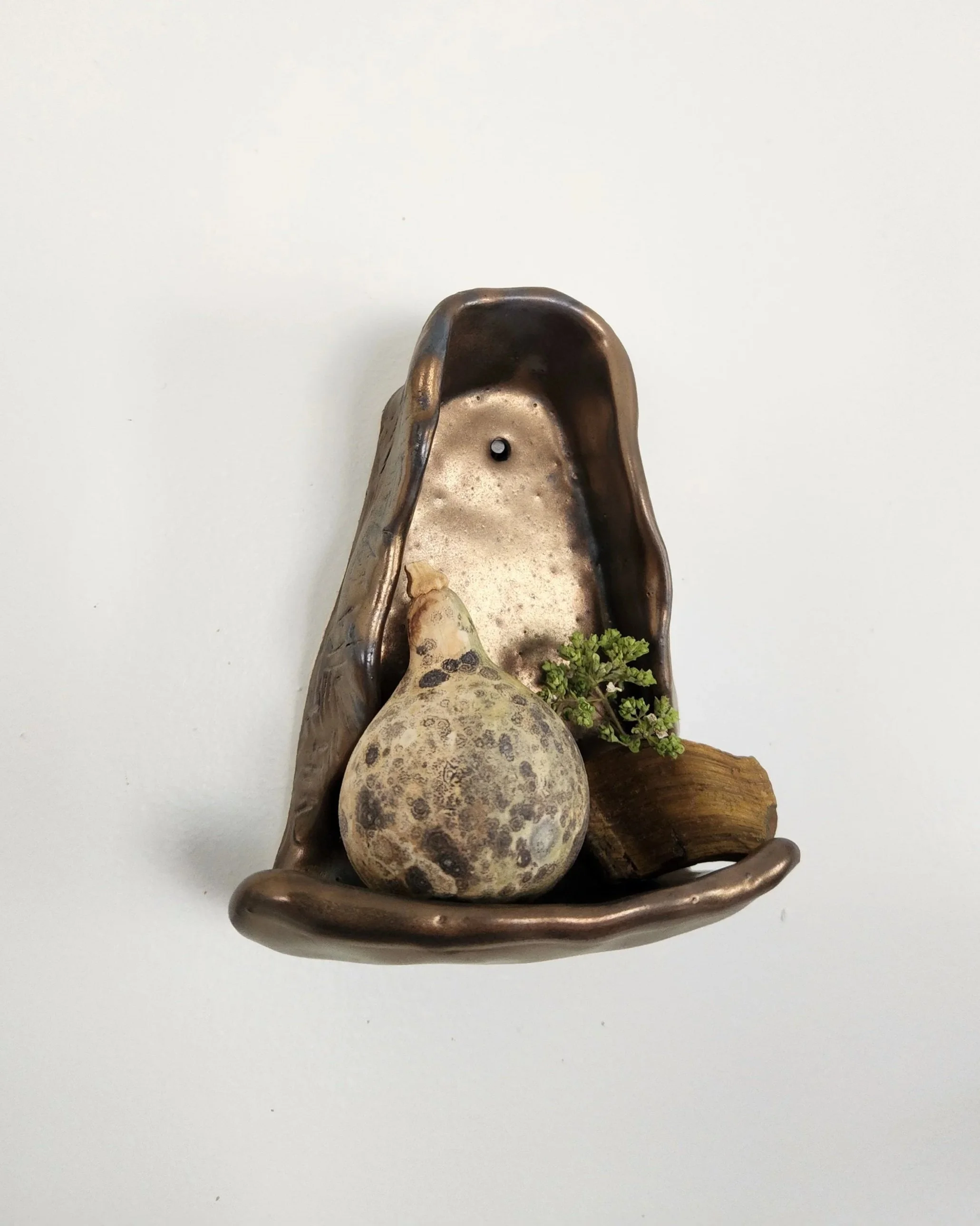Mini Ceramic Altar - All Bronze