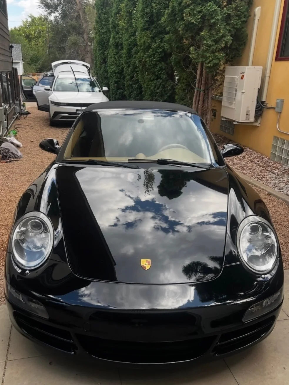 This 2006 911 Carrera 4S got our full interior/exterior detail. 🏇🏁