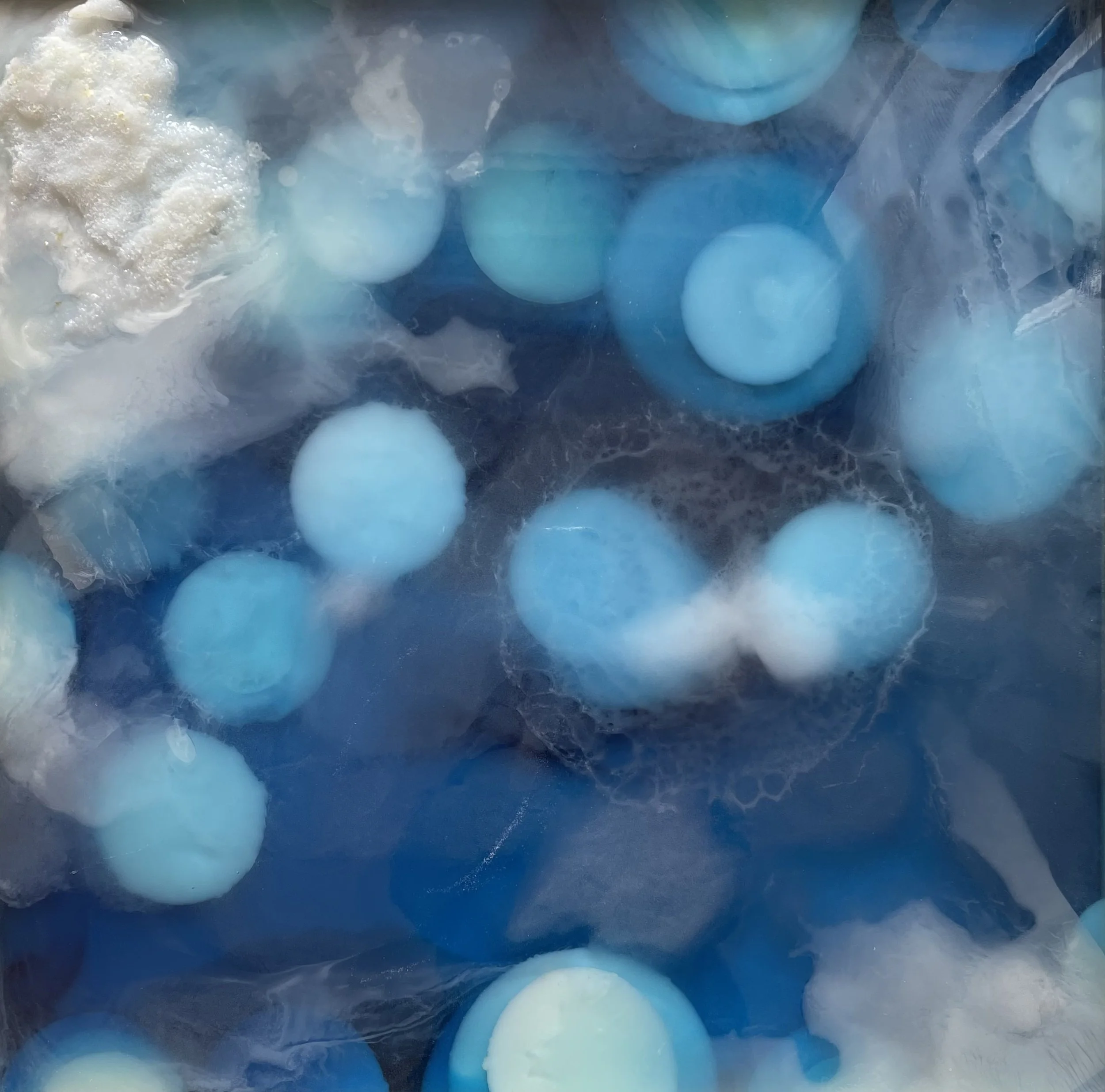 AlvaGallagher_Breathe_1_2024_Mixed median cast sculpture_25%22sq x 3%22d.jpg