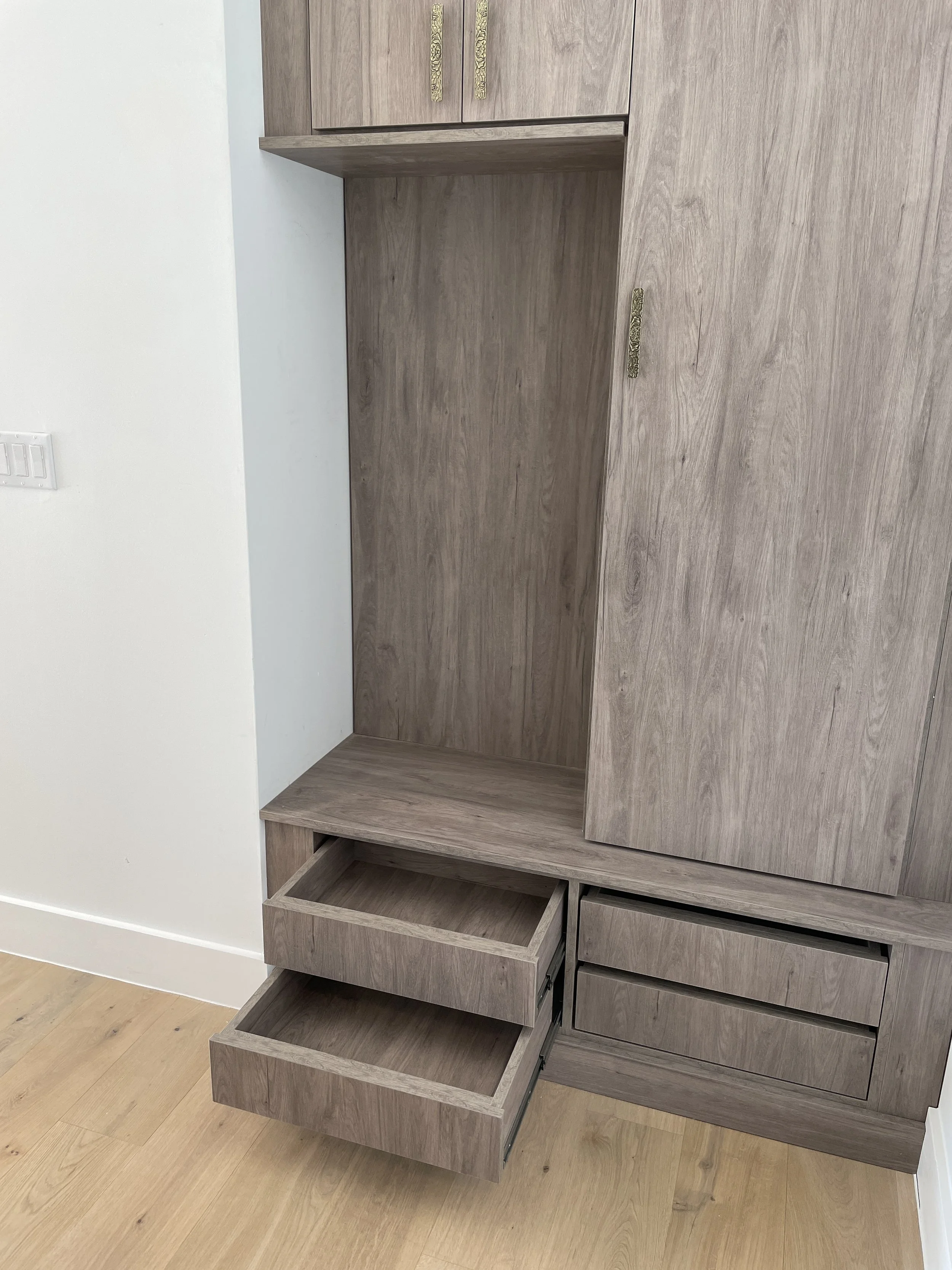 Mud Bench with Custom Drawers