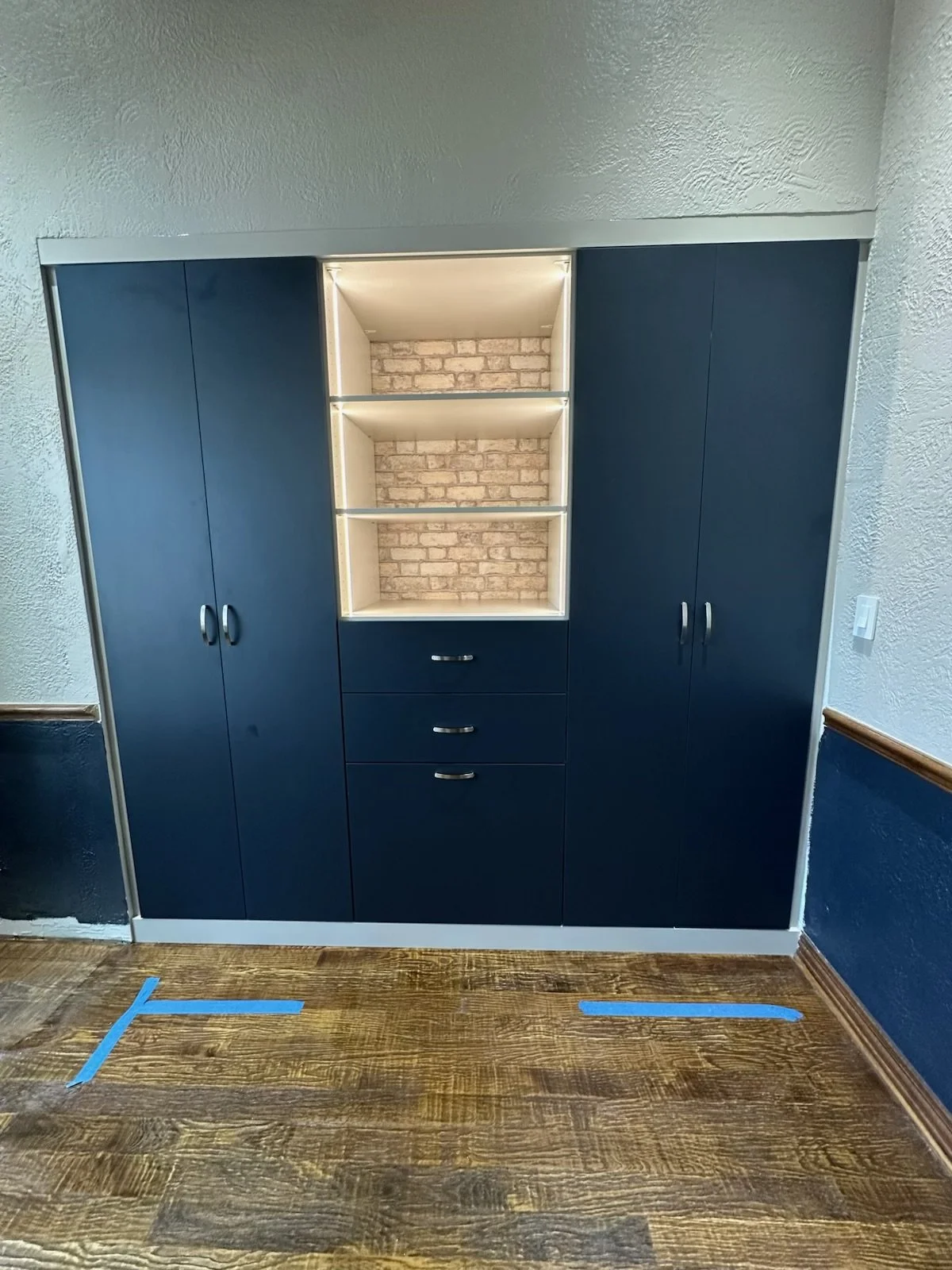 Dark Blue Custom Wardrobe Closet with Lighting
