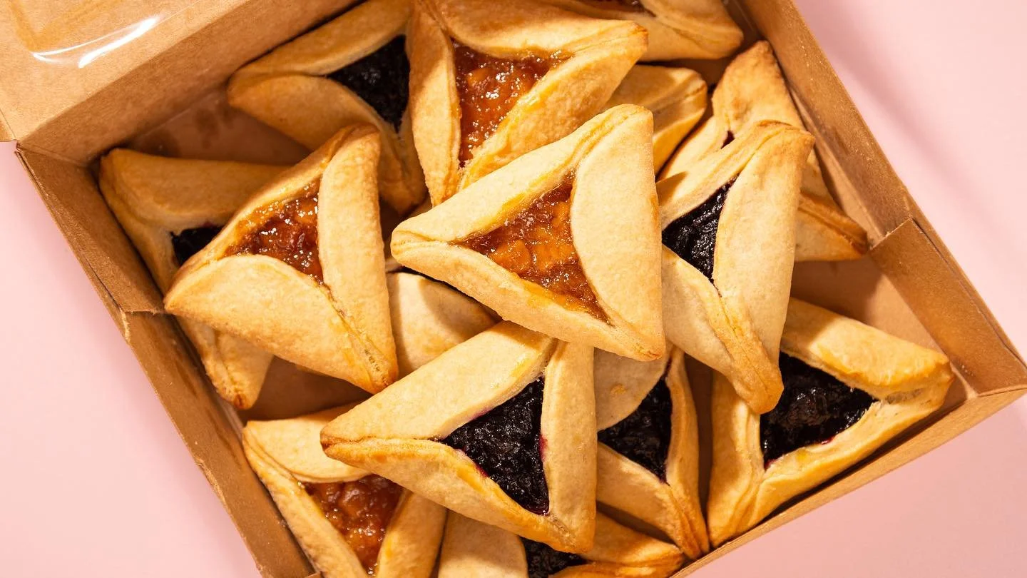 JOIN OUR CLASS!! 03/21 6:30PM 
🎭Purim is one of the most joyous celebrations of the Jewish calendar, but hamentaschen can easily be mediocre at best. Come learn how to make the most delicious dough, fill them with some Mexican and classic fillings, 