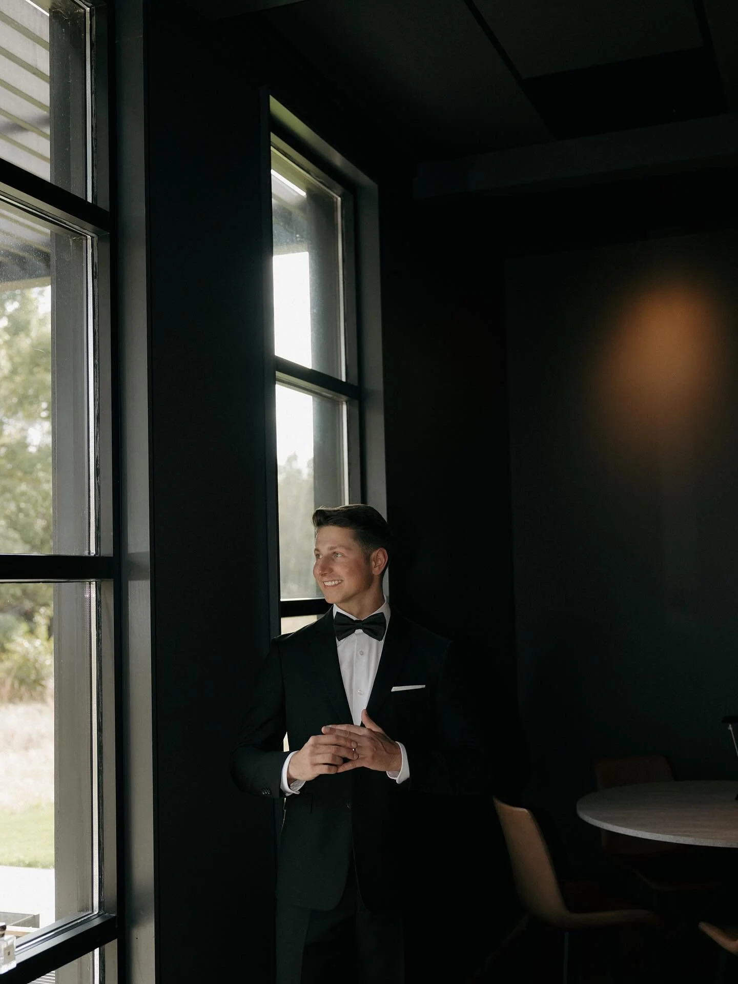 A morning with the guys, I don&rsquo;t post photos of the groomsmen often and honestly maybe I never have but I just had to post these. It was the best morning filled with laughs, tons of hype for the groom, sports talk, and a pile of energy drinks. 