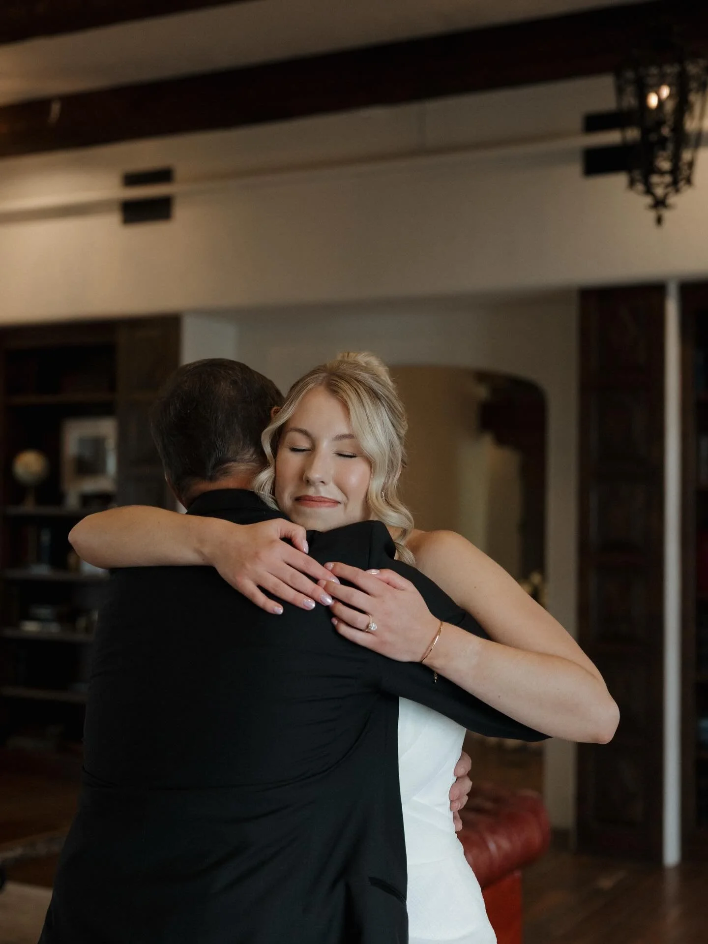 Just a girl &amp; her parents.

There&rsquo;s something so special about getting dressed with your mom on the morning of your wedding day, and then going downstairs to say hello to your dad&mdash;the same man who&rsquo;s about to give you away to you