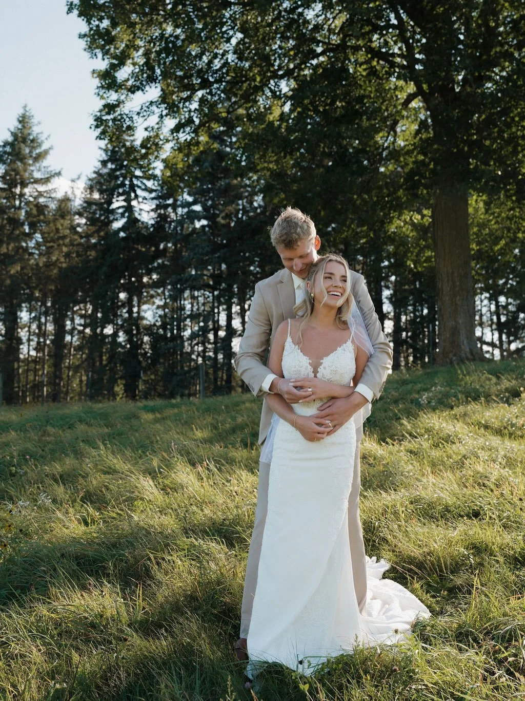 A few favorites from Brooke + Eli&rsquo;s sweet day! This wedding has been living rent-free in my camera roll since September, and I&rsquo;m so excited to finally start sharing it. More coming soon.