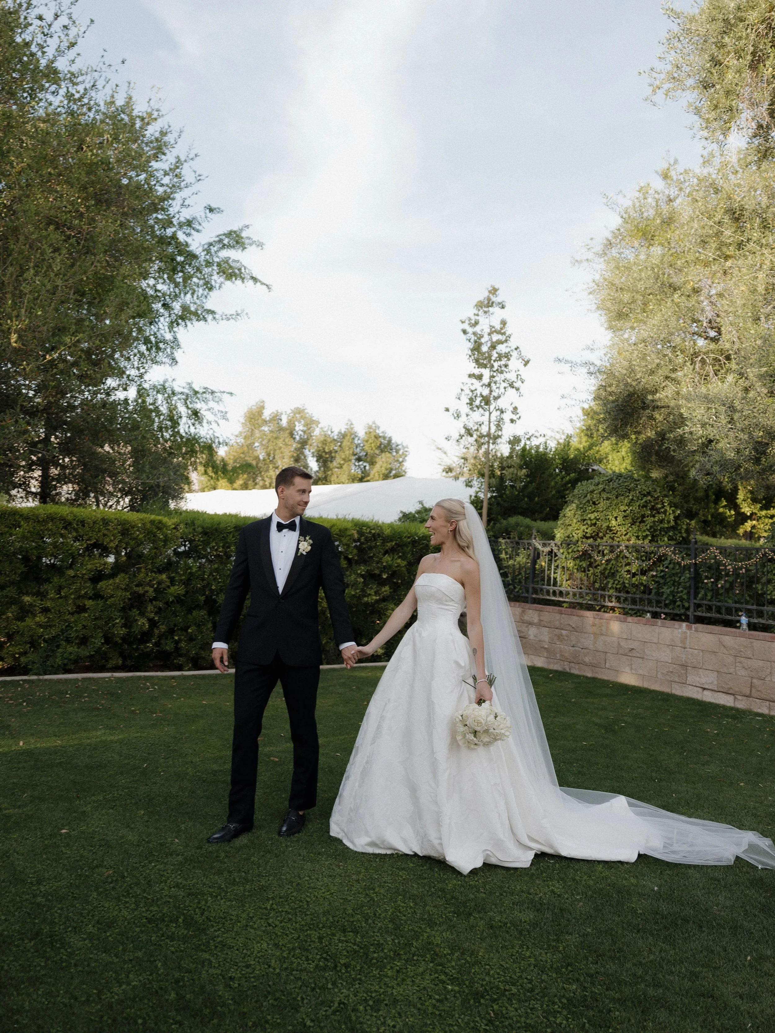 Stonebridge Manor. 

&bull;

Captured while second shooting for @capturedbyemily.llc 

&bull;

#arizonaweddingphotographer #minnesotaweddingphotographer #travelweddingphotographer #wyomingweddingphotographer #oregonweddingphotographer