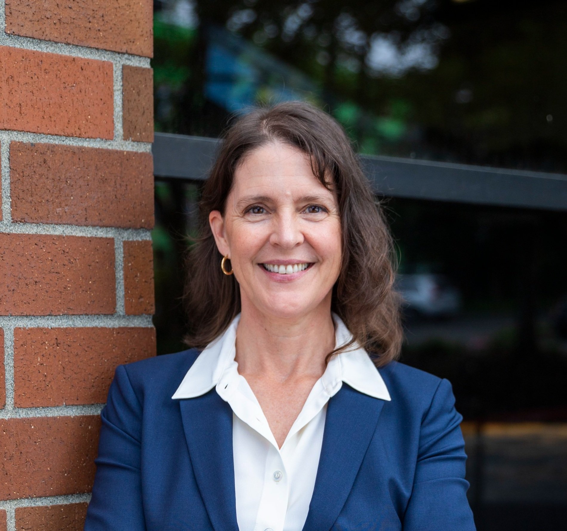 Kari Kokenge is a lead advisor at TrueWealth Financial Partners.