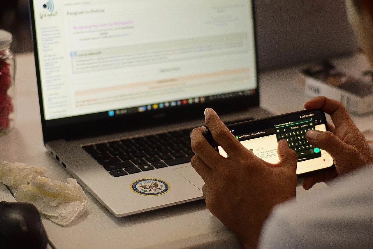 CC-BY-SA-4.0 JBequio