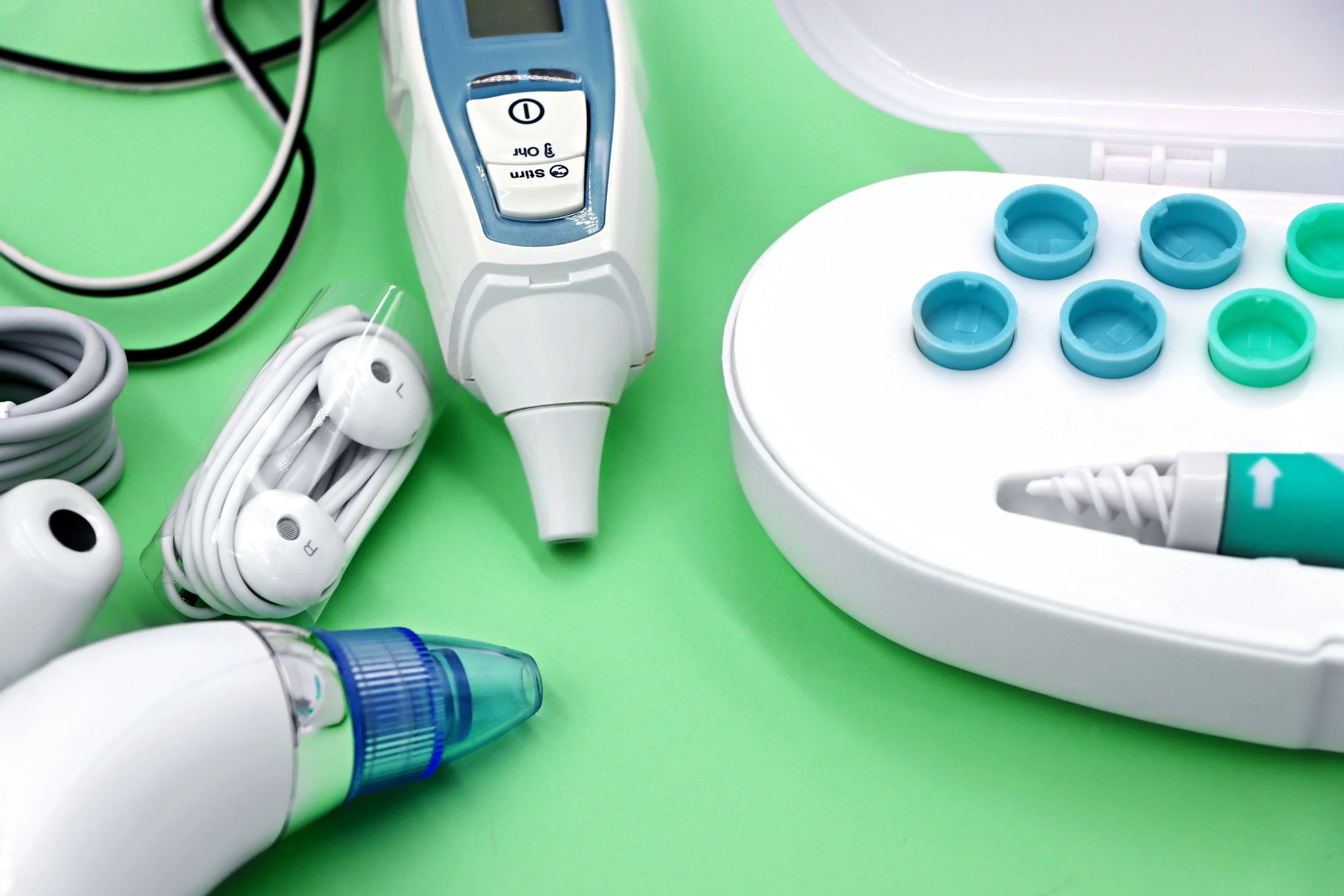 Microsuction vs Ear Syringing London 2026. Which Is Safer and Where to Get It Done at The Online GP by The Wellness
