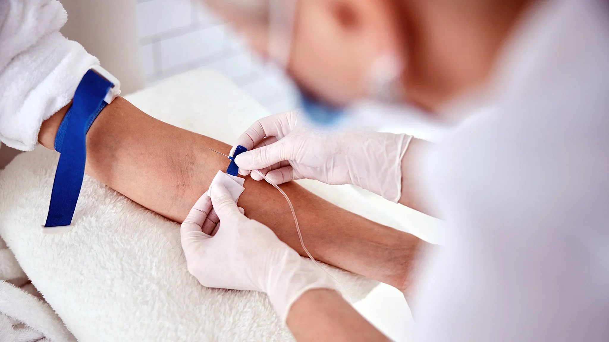 Same-Day Blood Tests in London . How to Get Tested Today, Read by a Doctor, and What It Costs