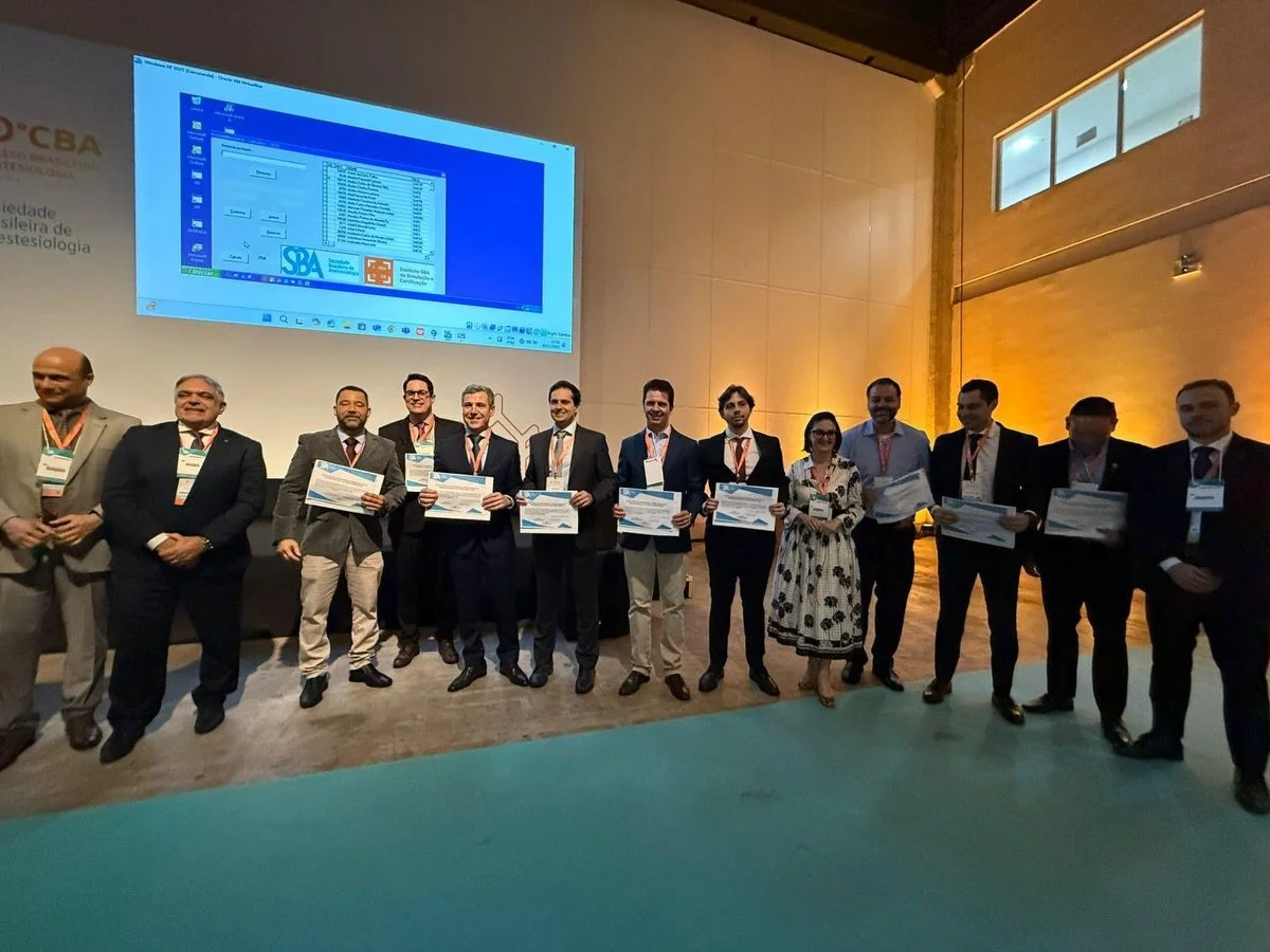 O Dr. Raffael Zamper recebeu o pr&ecirc;mio de Melhor Trabalho Apresentado no Congresso Brasileiro de Anestesiologia (CBA 2025), entre 1.531 trabalhos submetidos.

Al&eacute;m disso, recebeu o t&iacute;tulo de Ecocardiografia Transtor&aacute;cica e T