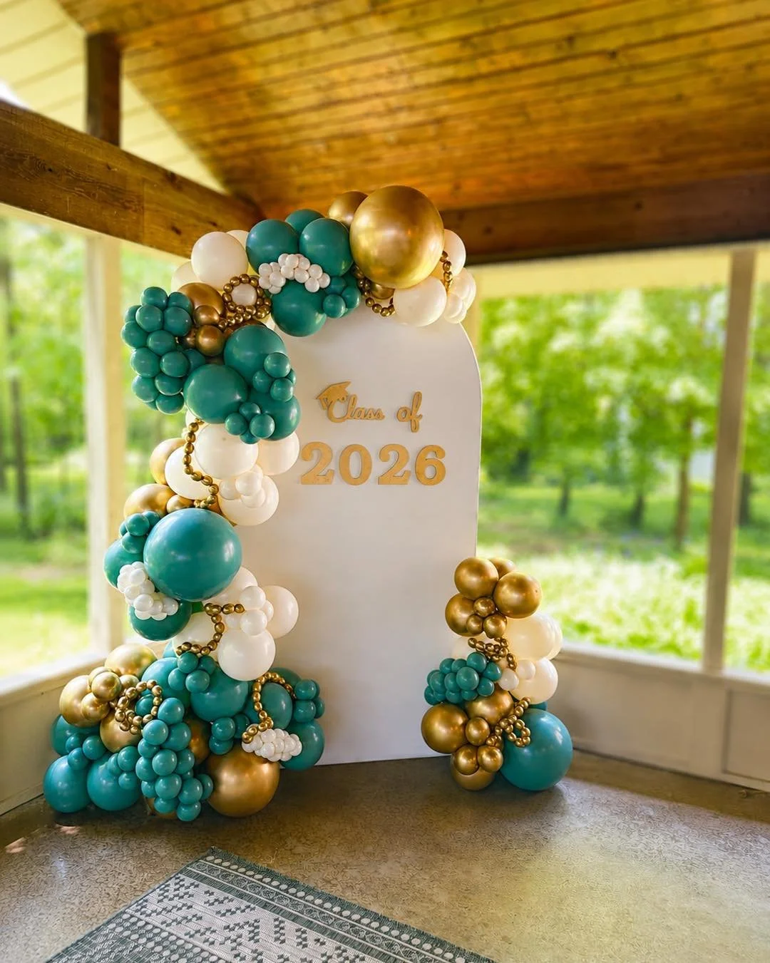One of Luxe&rsquo;s most-loved signature setups ✨

Custom backdrop feature installations are perfect when you want a polished focal point, personalized details, and a big visual impact for your celebration.

This graduation setup is giving elevated, 