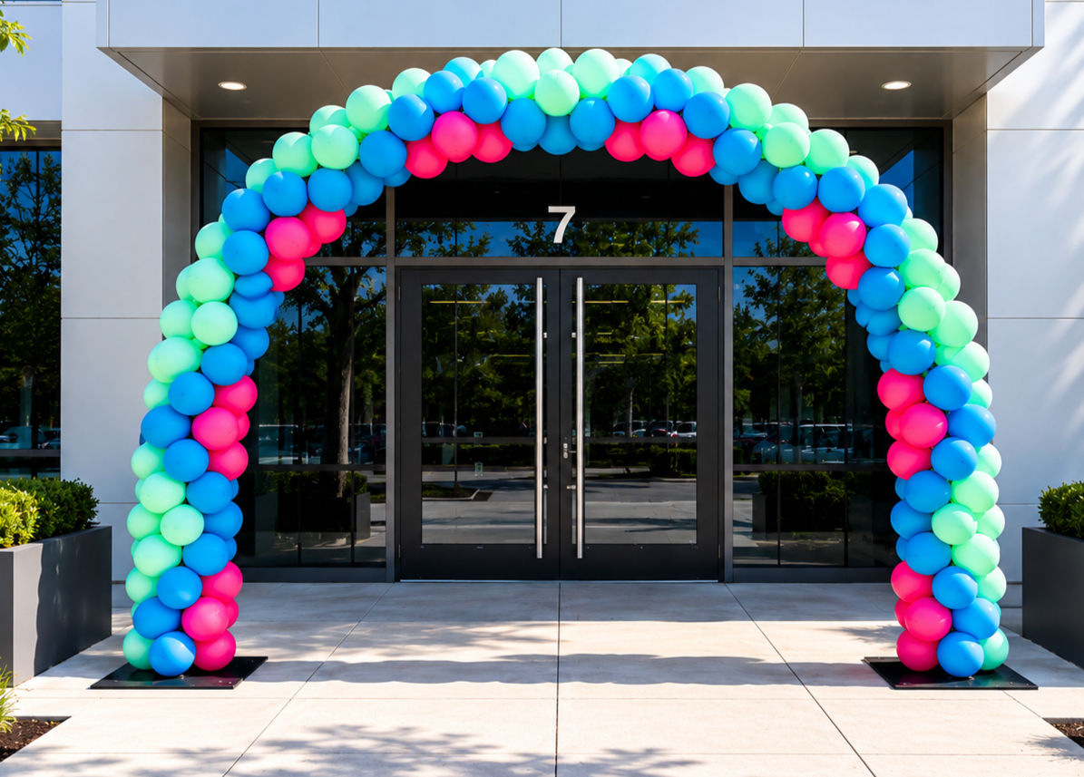 ARCHES
Large Balloon Arch — starting at $425
Ideal for entrances, stages, photo moments, and event focal points. Images may show optional upgrades.

