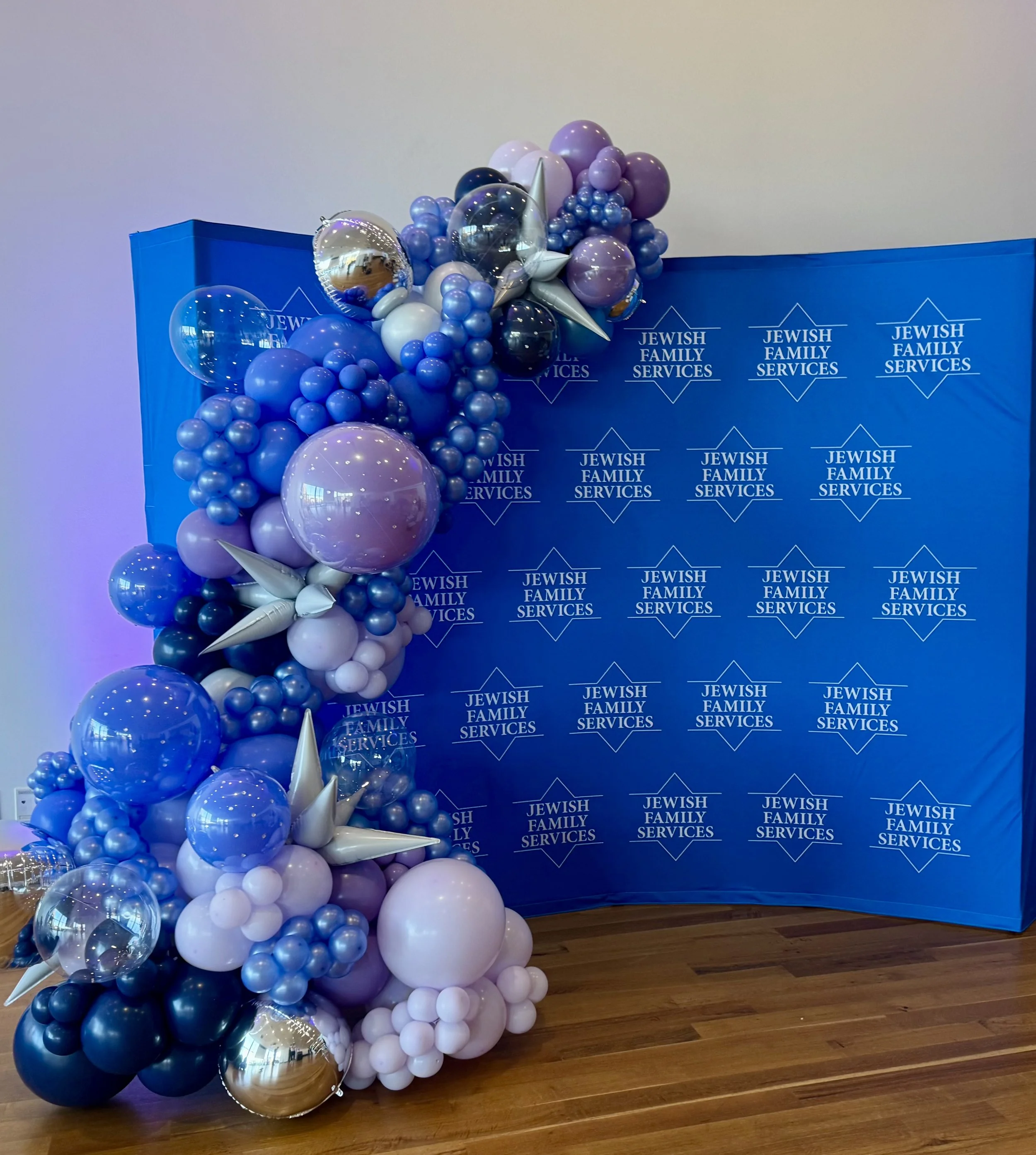 Brand Activation
Corporate Events, Fundraisers, Storefront Installs- starting at $450