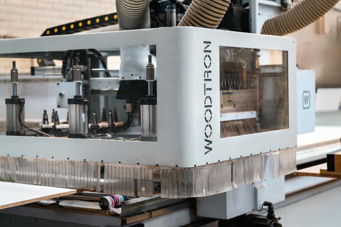 Hard at work @woodtroncnc ✊
.
.
#factory #machine #joinery #cutting #woodwork