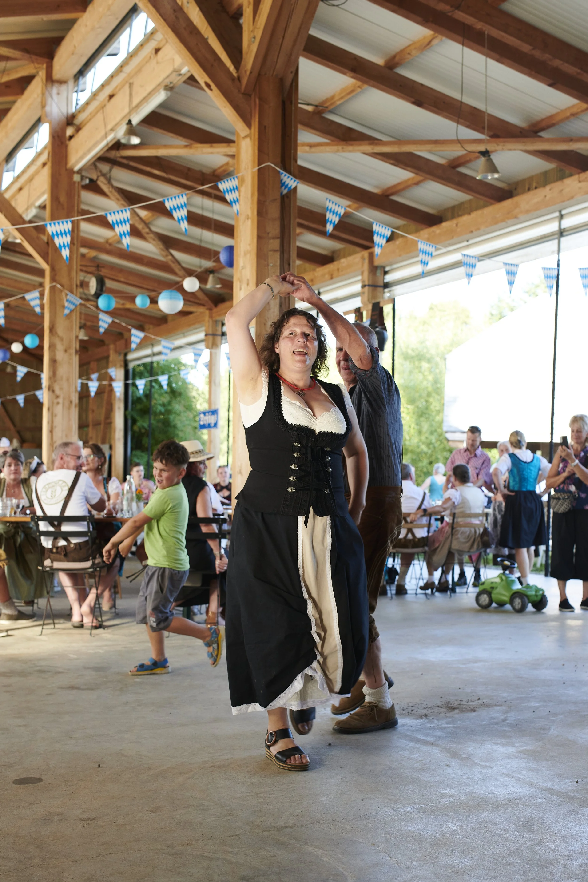 spg.2026.06.20.Anita&Daniel_Oktoberfest_Burghof.157.jpg