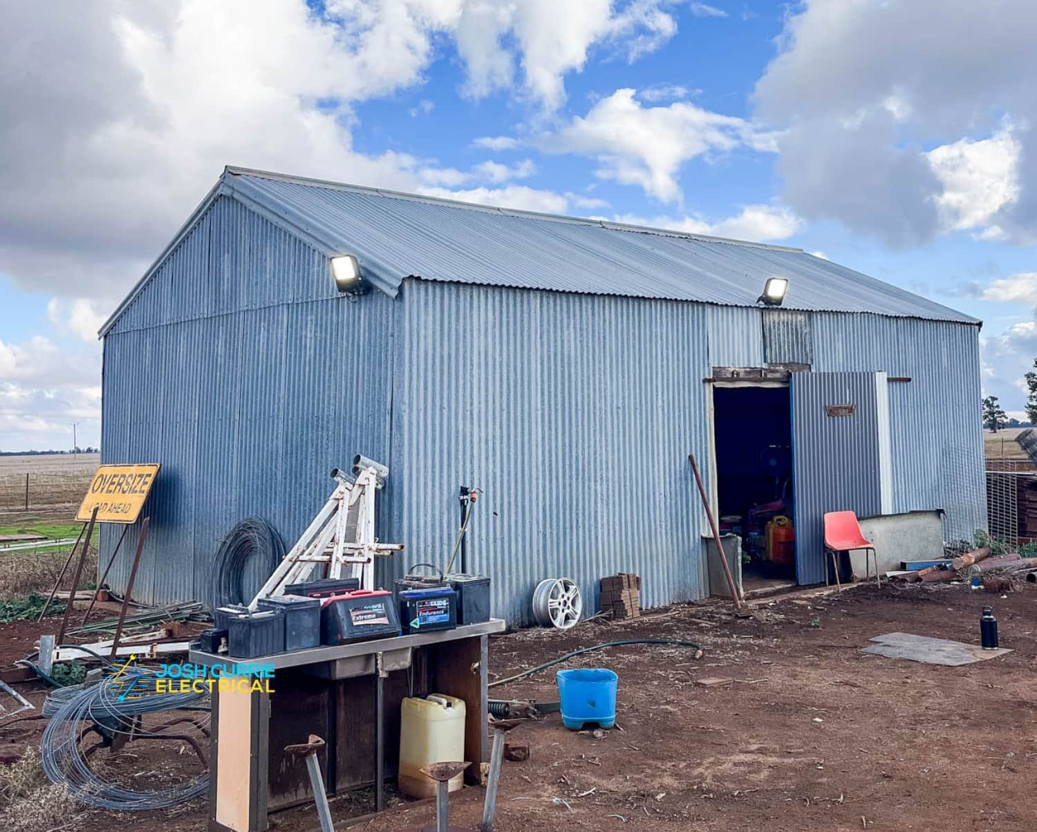 Josh Currie Electrical rural shed lighting Ardlethan.jpg