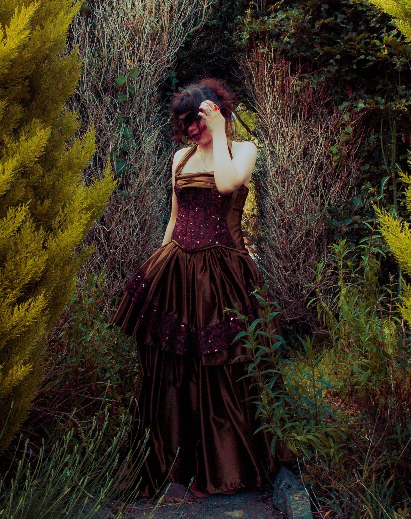 Thank you for letting me make your prom dress 2 years late, I hope you know how stunning you are @plain.bad.heroine

Photo/editing done by yours truly
Corset dress also by moi 
Beautiful, talented, amazing model @plain.bad.heroine

#promdress #prom20