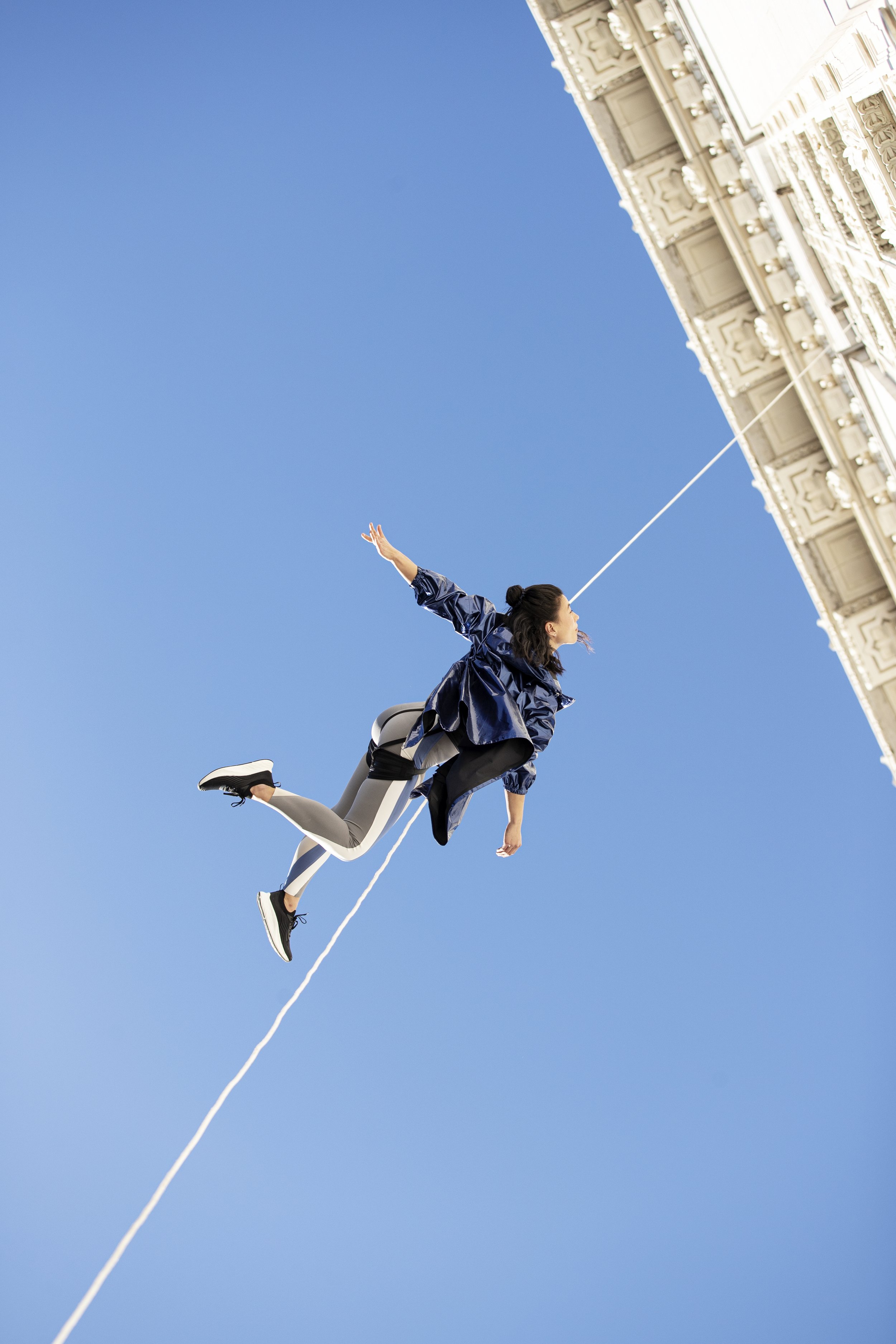 Photo 1 Flying