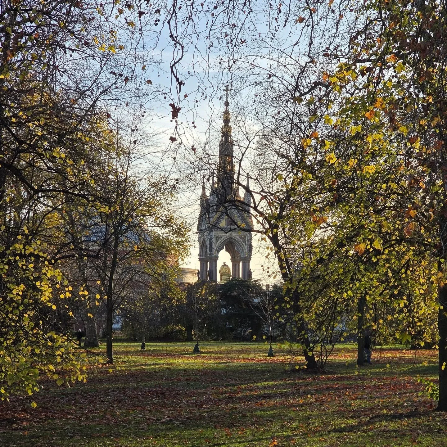Another London photo dump. Mainly Winter Wonderland, one of the main reasons we can to London, some Hyde Park, and Liberty.
.
.
.
.
.
.
#london #londoncalling #winterwonderland #hydepark #libertylondon #travelbug #travel #tenyears #travelgram #wander