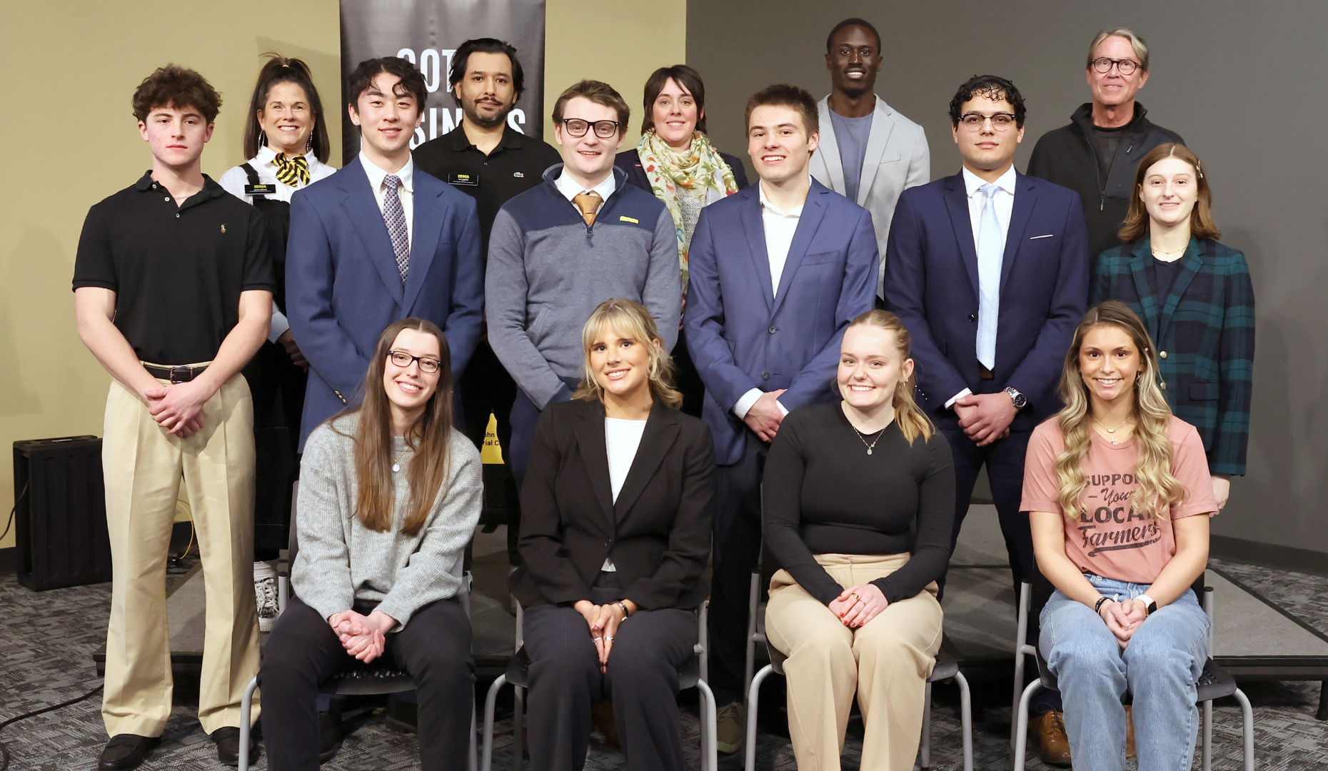 Group photo of fifteen individuals at the IdeaStorm Competition.