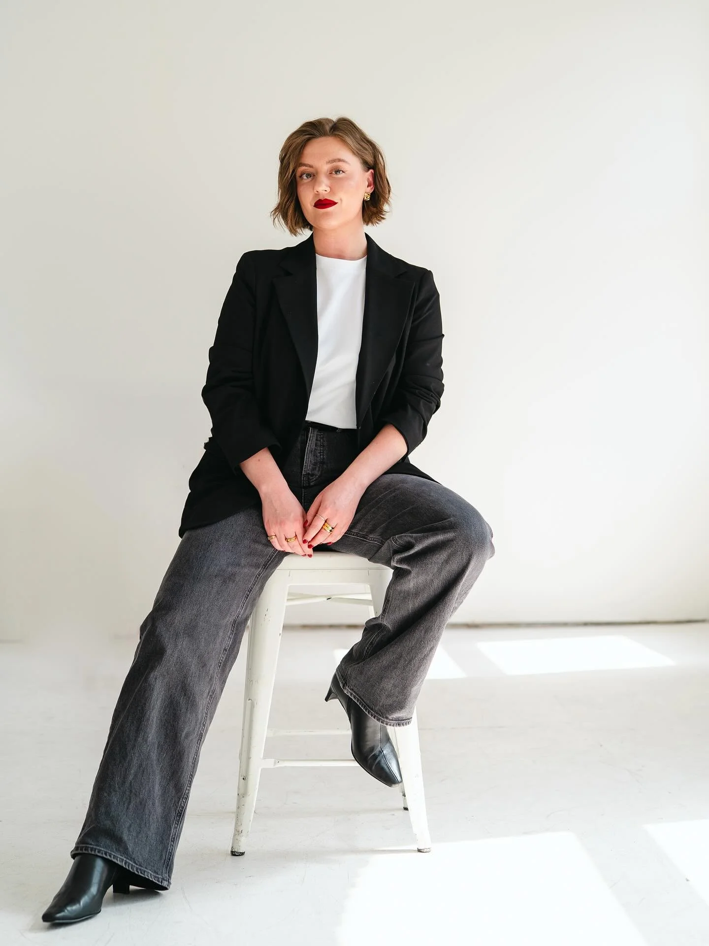Hi, I’m Karie, founder and principal designer at House of Noir.
I’ve always been drawn to the art of living well. My design process is rooted in storytelling and style. It blends interiors, fashion, and inspiration from across the globe.
