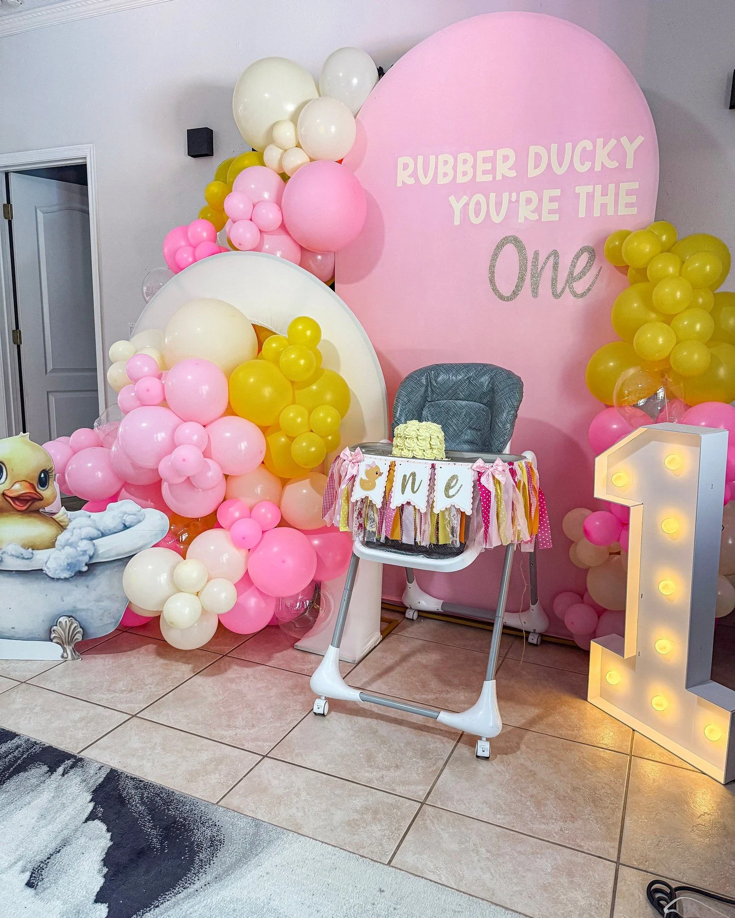 rubber ducky, you&rsquo;re the ONE 🎉
Splish splash, we&rsquo;re making birthday memories that&rsquo;ll last! our little cutie&rsquo;s 1st birthday was quacking adorable 💛🦆
#RubberDuckyBirthday #FirstBirthdayParty #RubberDuckyTheme #OneYearOldFun #