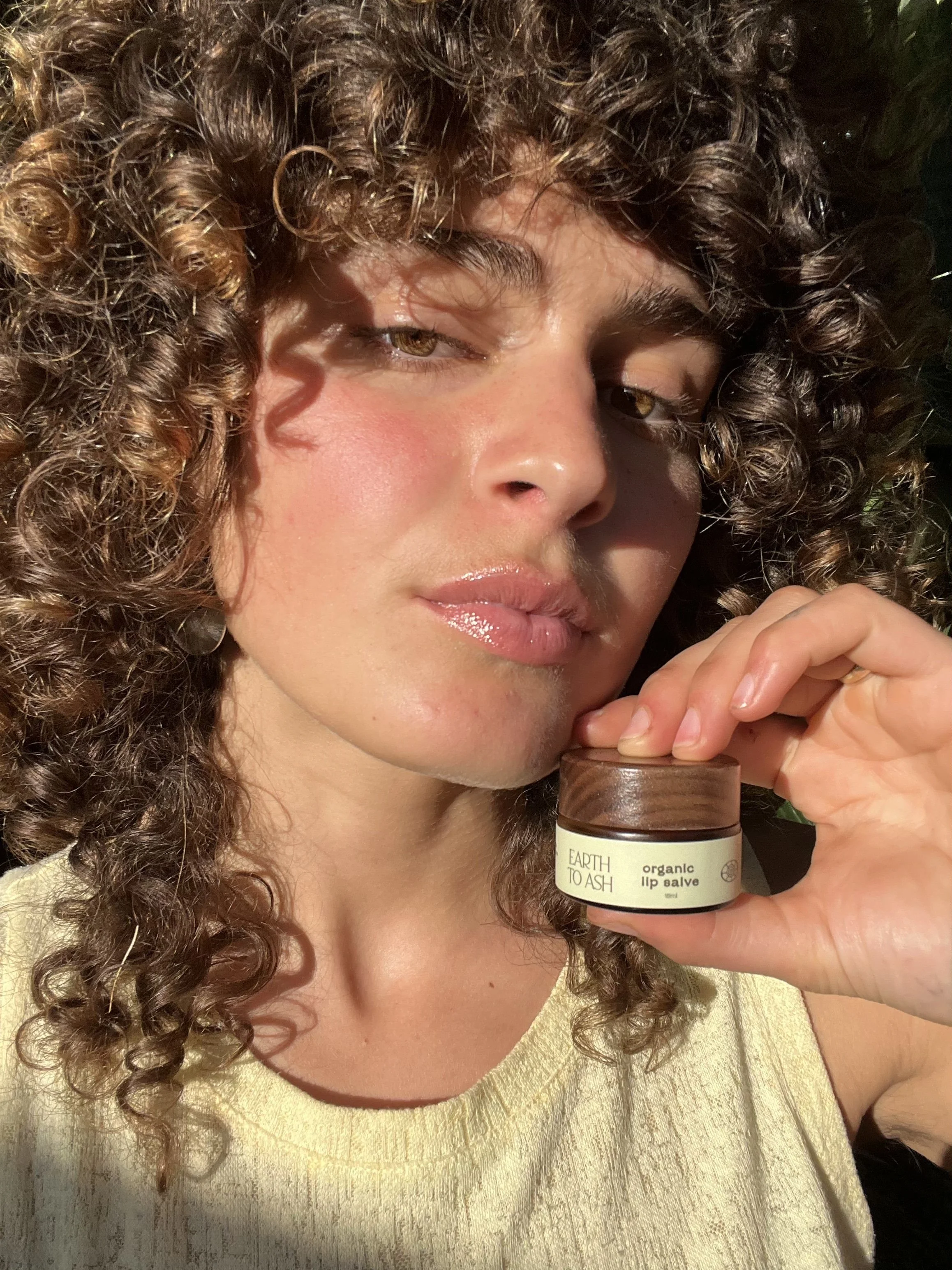 Soothing lip salve
