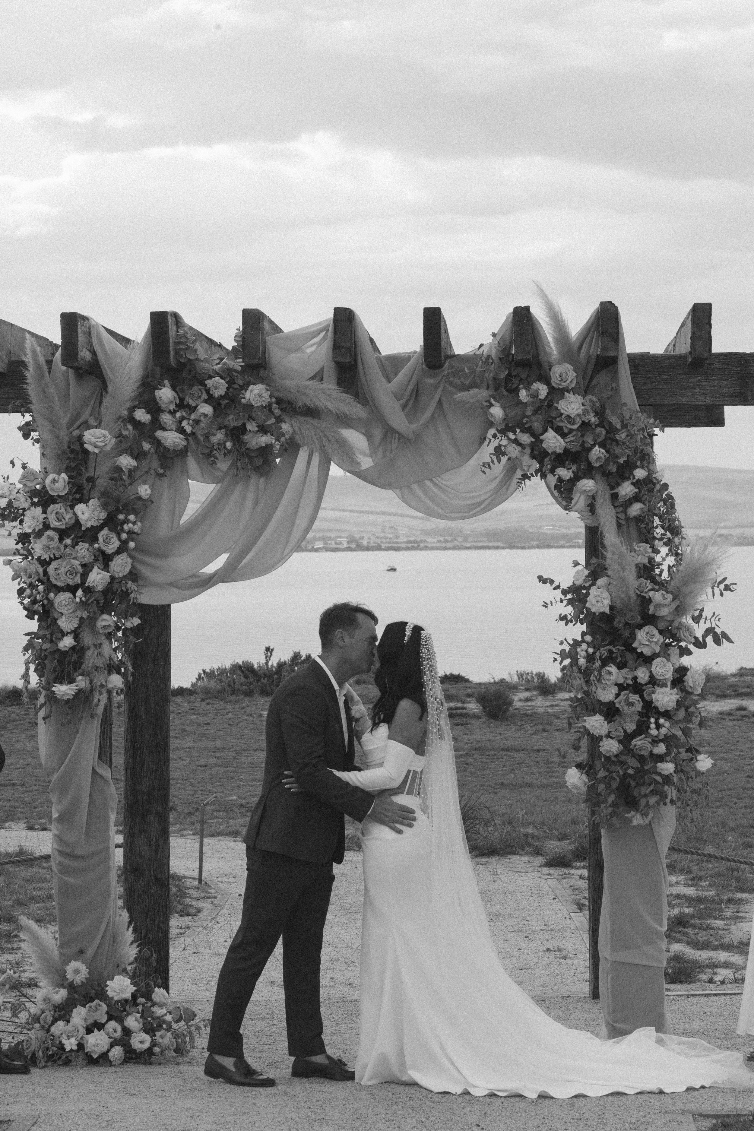 CN Wedding day b&w-138.jpg