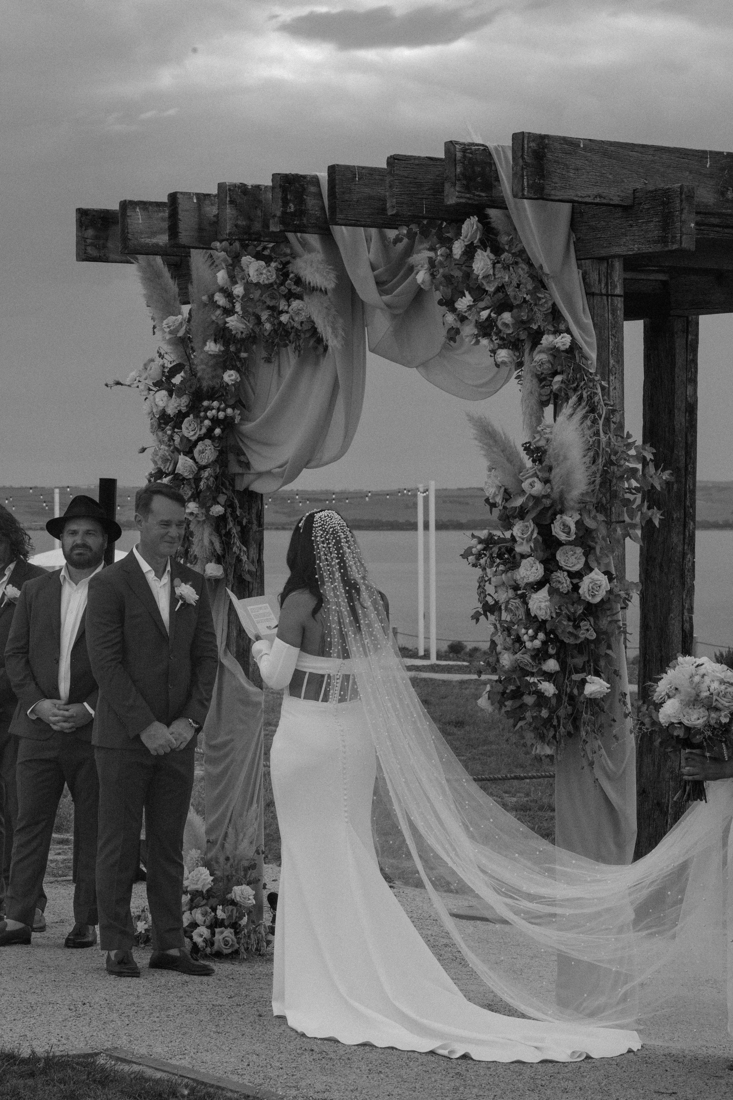 CN Wedding day b&w-120.jpg