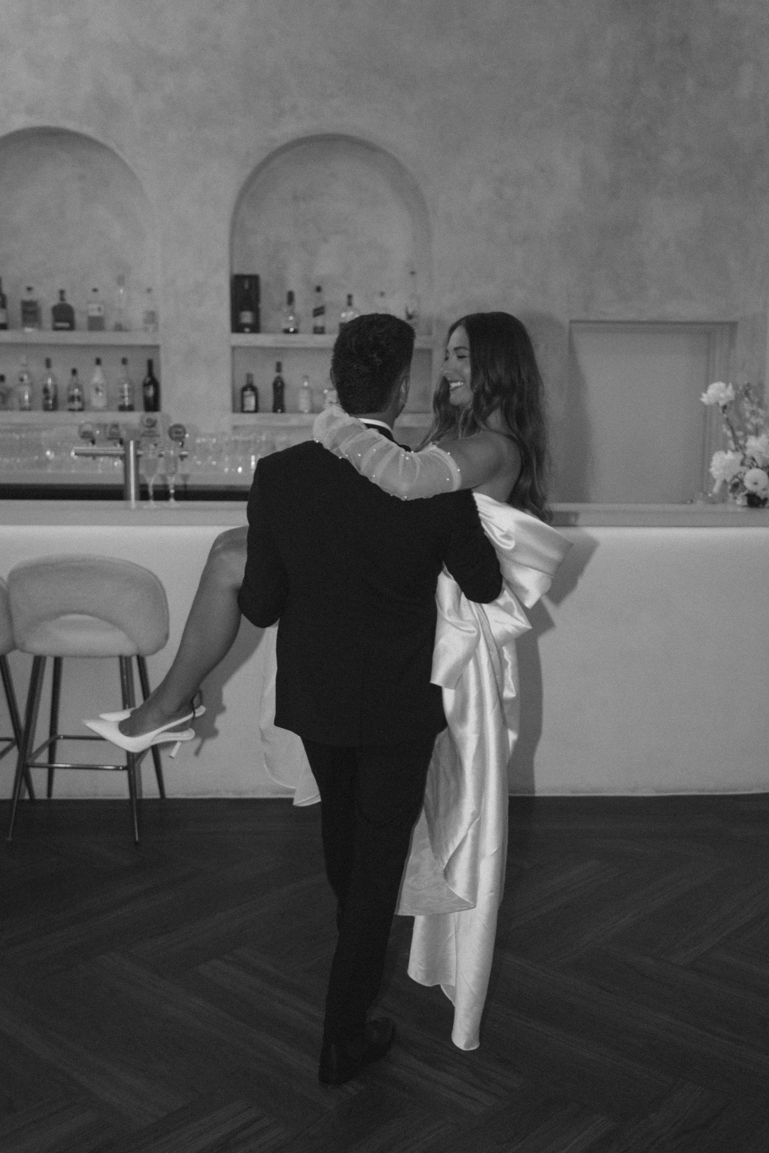 JE Wedding b&w-21.jpg