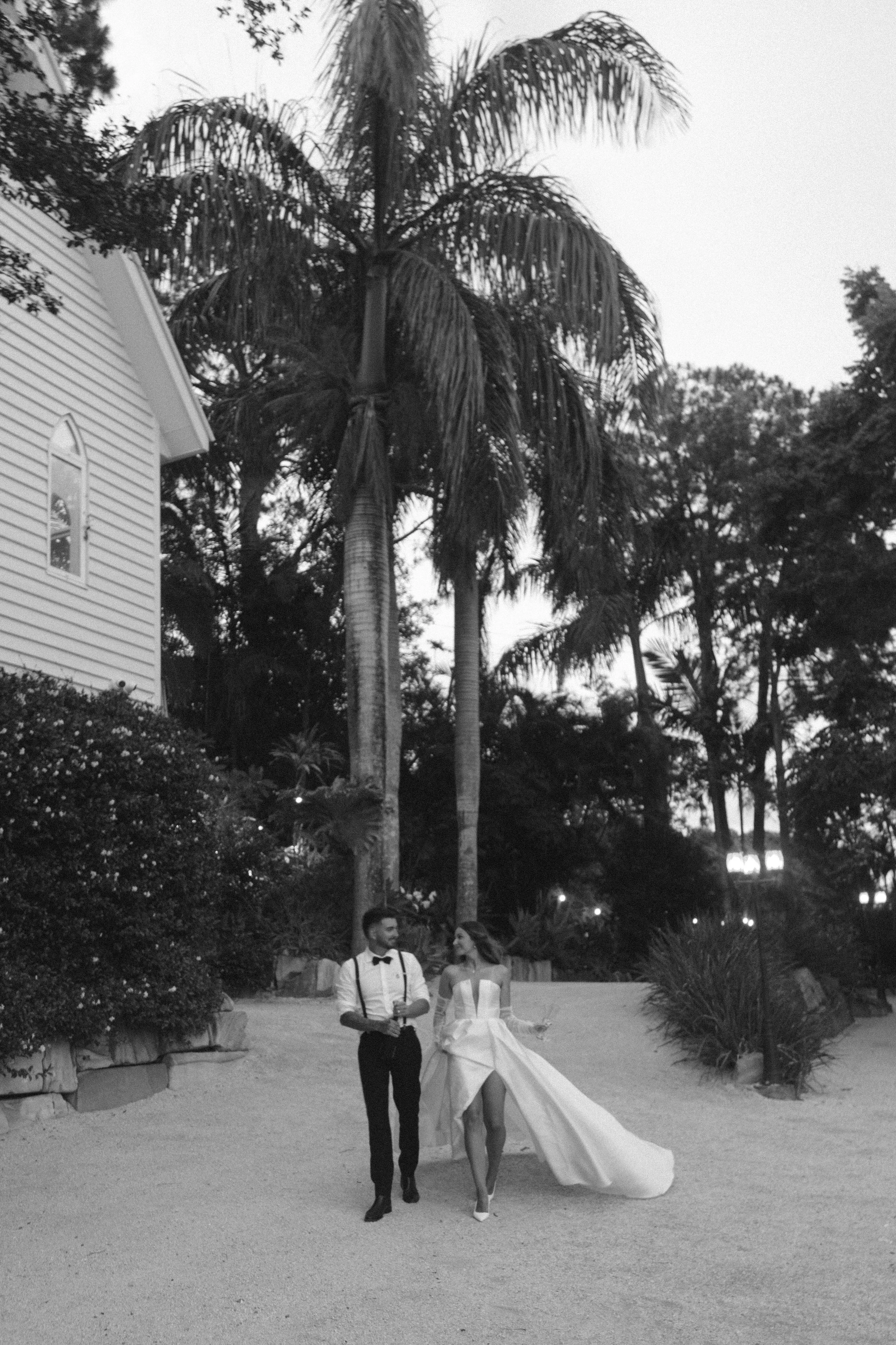 JE Wedding b&w-27.jpg