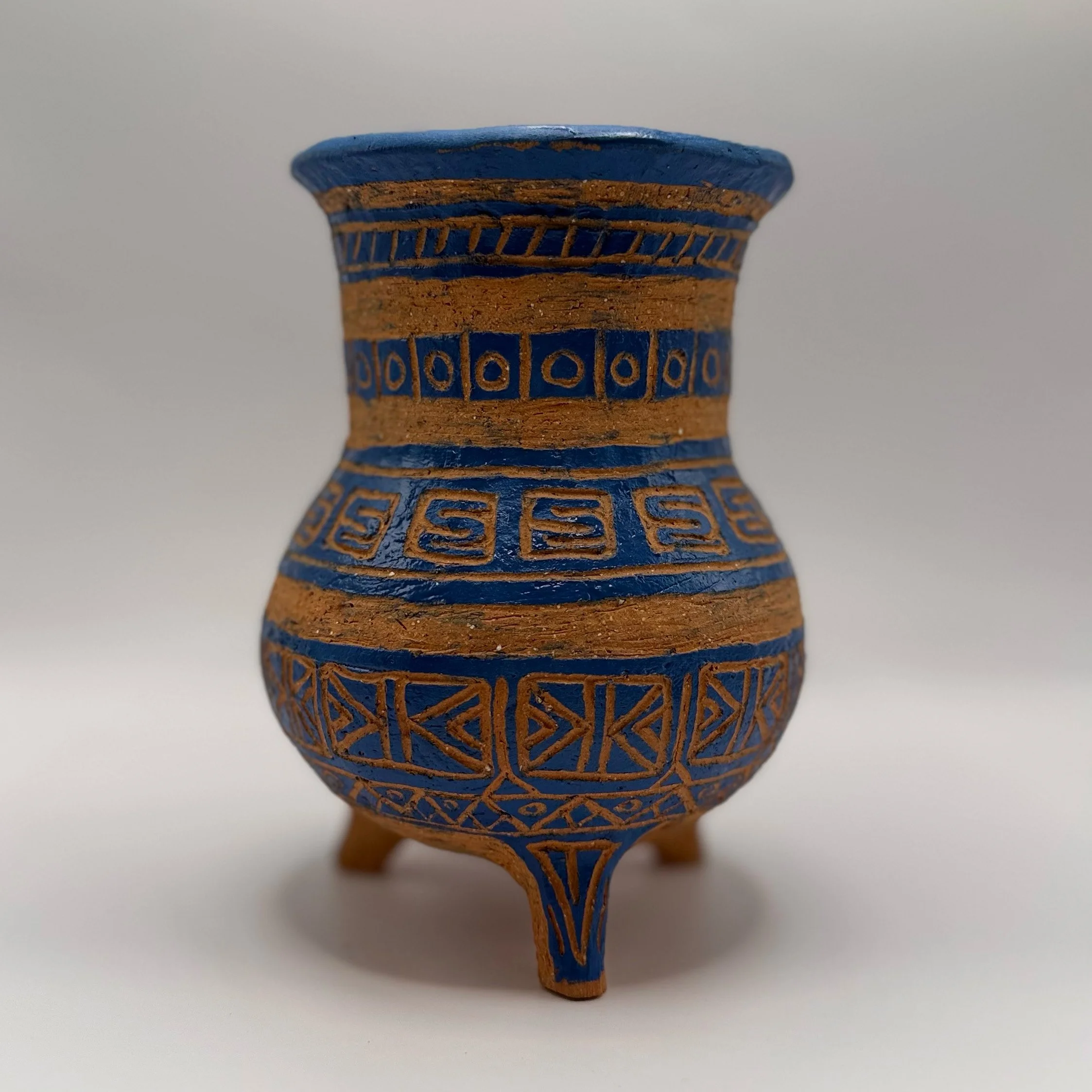 Blue Sgrafitto Tripod Vessel 03.jpg