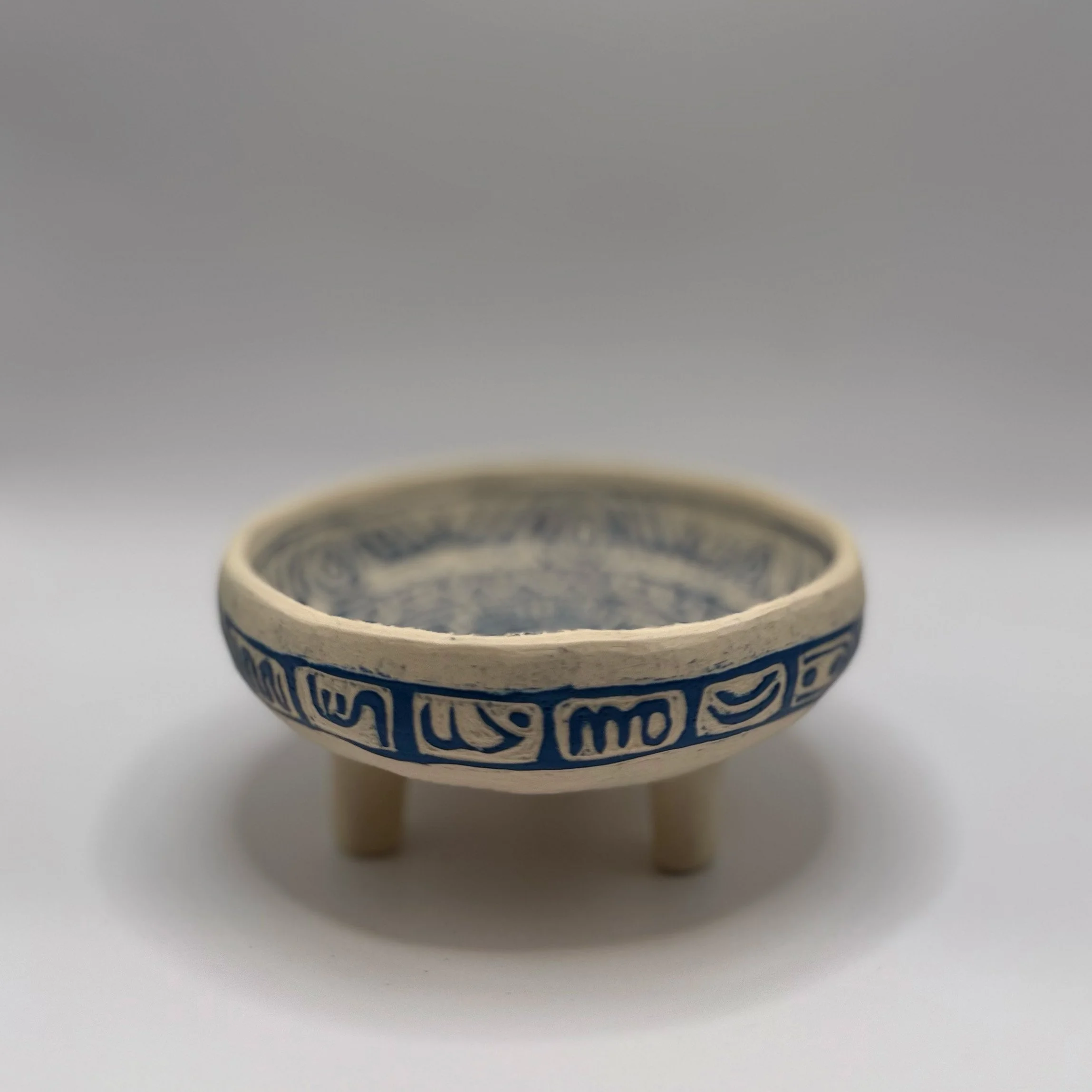 Blue Sgraf Tripod Bowl 1.jpg
