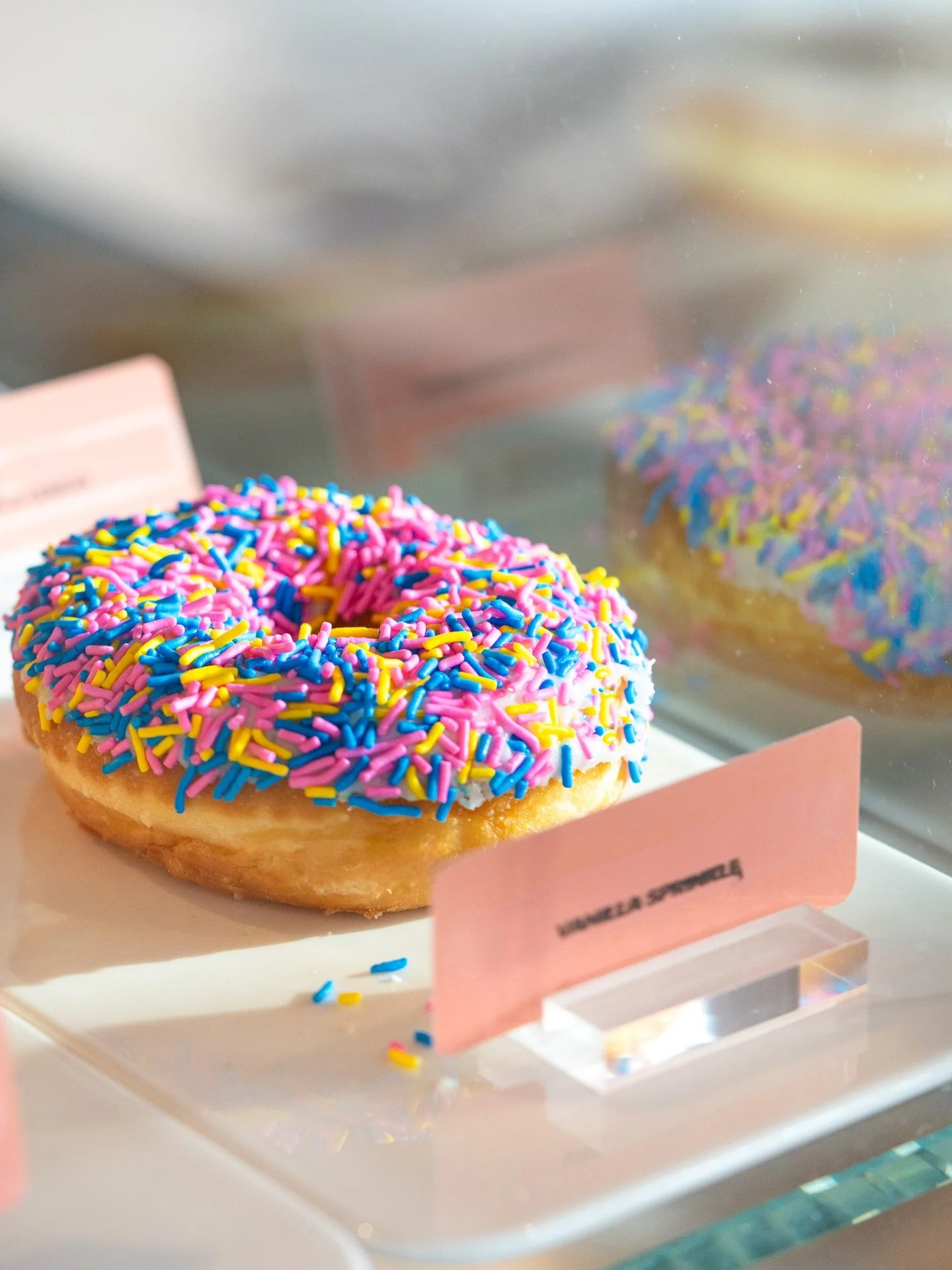 Seton, that was a pretty great first weekend. 🫶🏽
We felt the love all weekend long. Thanks for showing up, bringing friends, and keeping the donut case moving.

You&rsquo;ll find Hoopla inside @philandseb 
Weekdays: 6am &ndash; 9pm Weekends: 7am &n