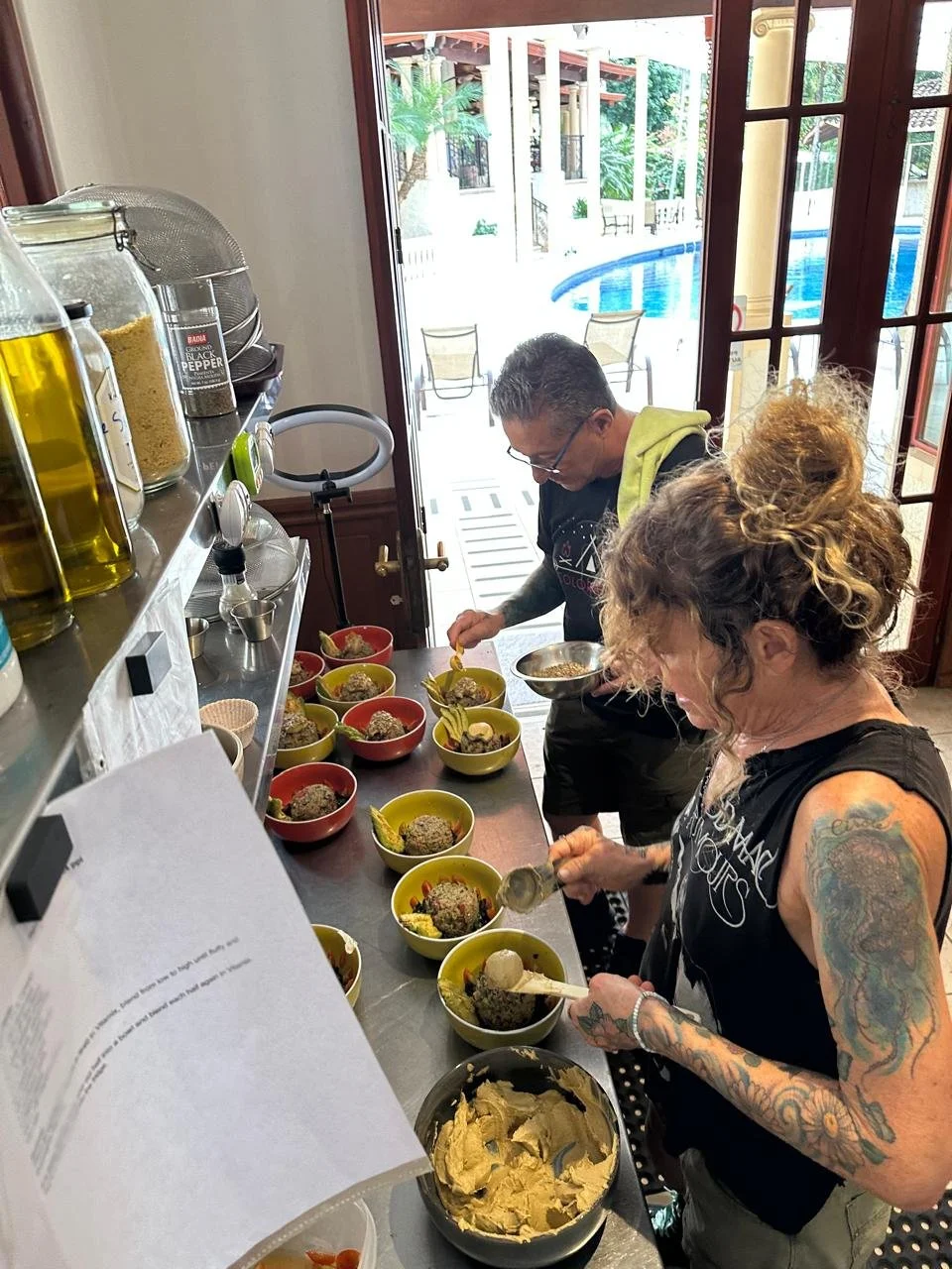 Linda & Oscar in Action.JPG