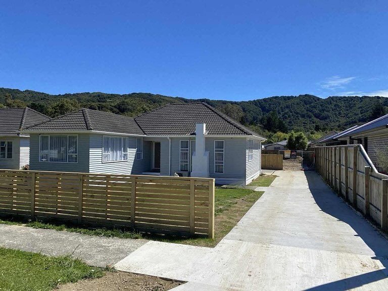 Tip time again! 

Prepped to Sell Tip #4: Transform Your Home&rsquo;s First Impression! � 

Don&rsquo;t let chipped paint or tired trim sabotage your sale!  A fresh exterior and polished details scream &ldquo;well-maintained&rdquo; to buyers &ndash; 