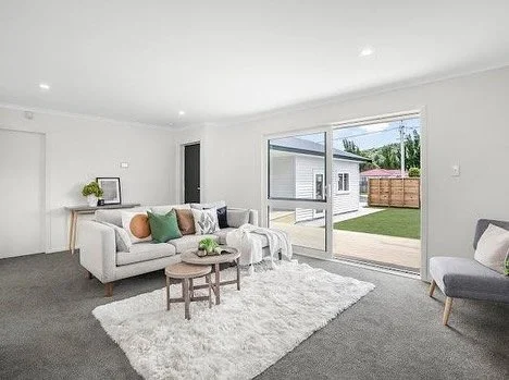 Prepped to Sell tip!: Boost Your Home&rsquo;s Appeal &amp; Value!* 

Tip #5: Why Neutral Colours Win When Selling 

Want buyers to instantly connect with your home? 🏡 The secret often lies on your walls! 

Ditch the Bold! While that vibrant red or d