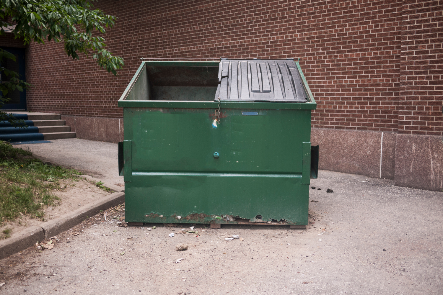 Spring Cleaning Made Simple: Pairing Dumpster Rentals with Storage Units