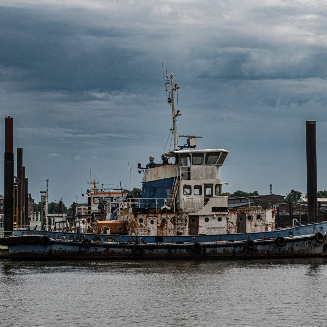 "Nicht nur das Sichtbare entscheidet &uuml;ber Funktionalit&auml;t und Sicherheit"
Weekly Picture Nr. 93, read the story:
www.gertkrat.ch/weekly_pictures_part_ii
#editorialphotography #boot #hamburghafen⚓️ #oldboot