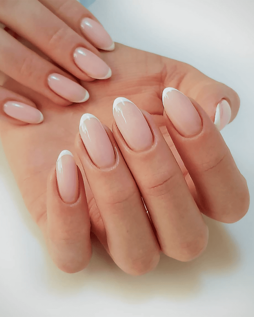 Manucure russe, pédicure, pose de vernis semi-permanent à Cusset (Vichy)
