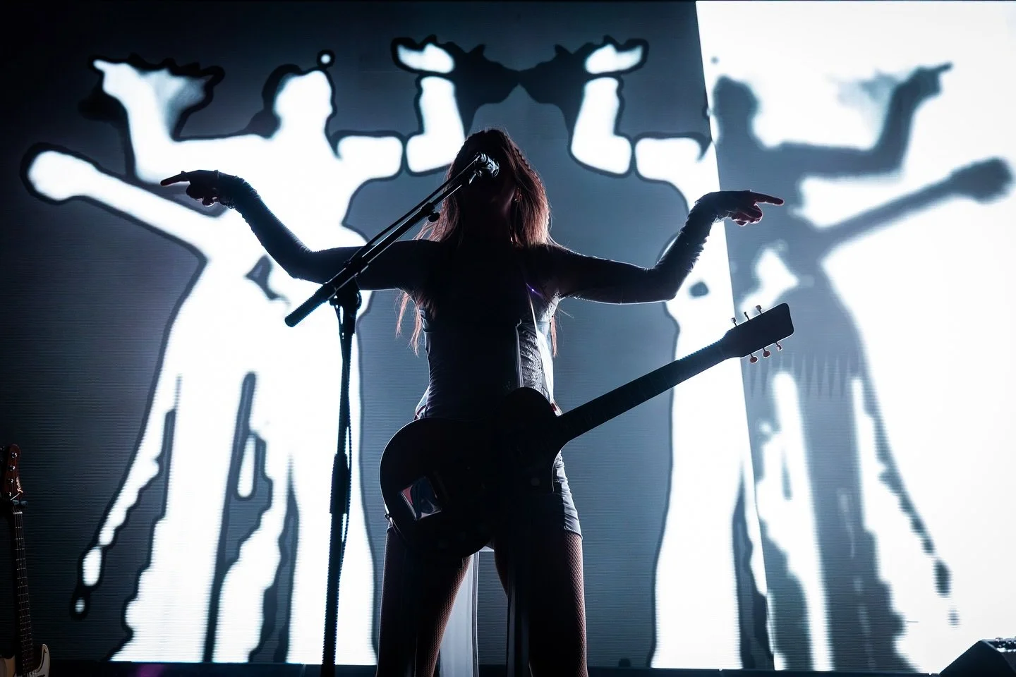 Leiden last night ! what a banger 💥  babiesss ! tomorrow @gebouw_t Bergen op Zoom will be the last one of the ((ECHO)) tour and the last time we will do this visual show ! there are a few tickets left so you know what to do! 

pictures @peterlodder