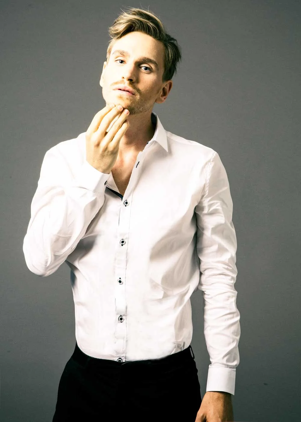 WHITESHIRT2.jpg