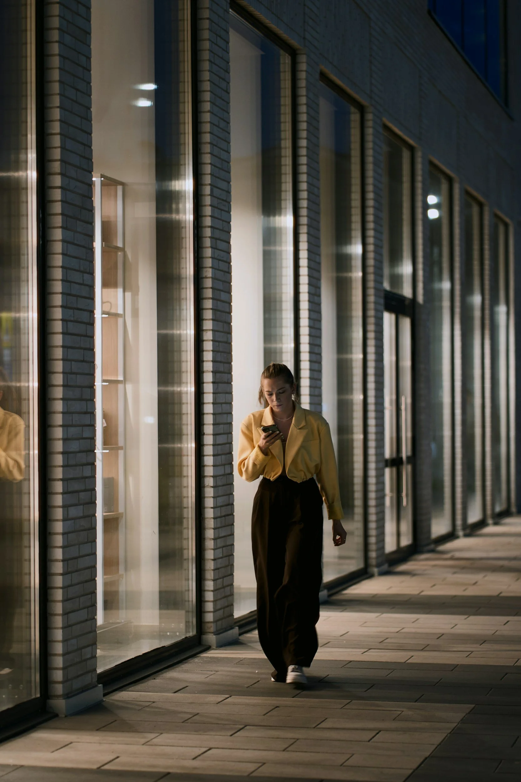 Tara Dakin, The Sacred Mind Psychologist. 1:1 holistic therapy UK mind body soul nervous system regulation somatic support spiritual wellbeing intuitive healing mind–body connection life story work energy and emotional blocks 