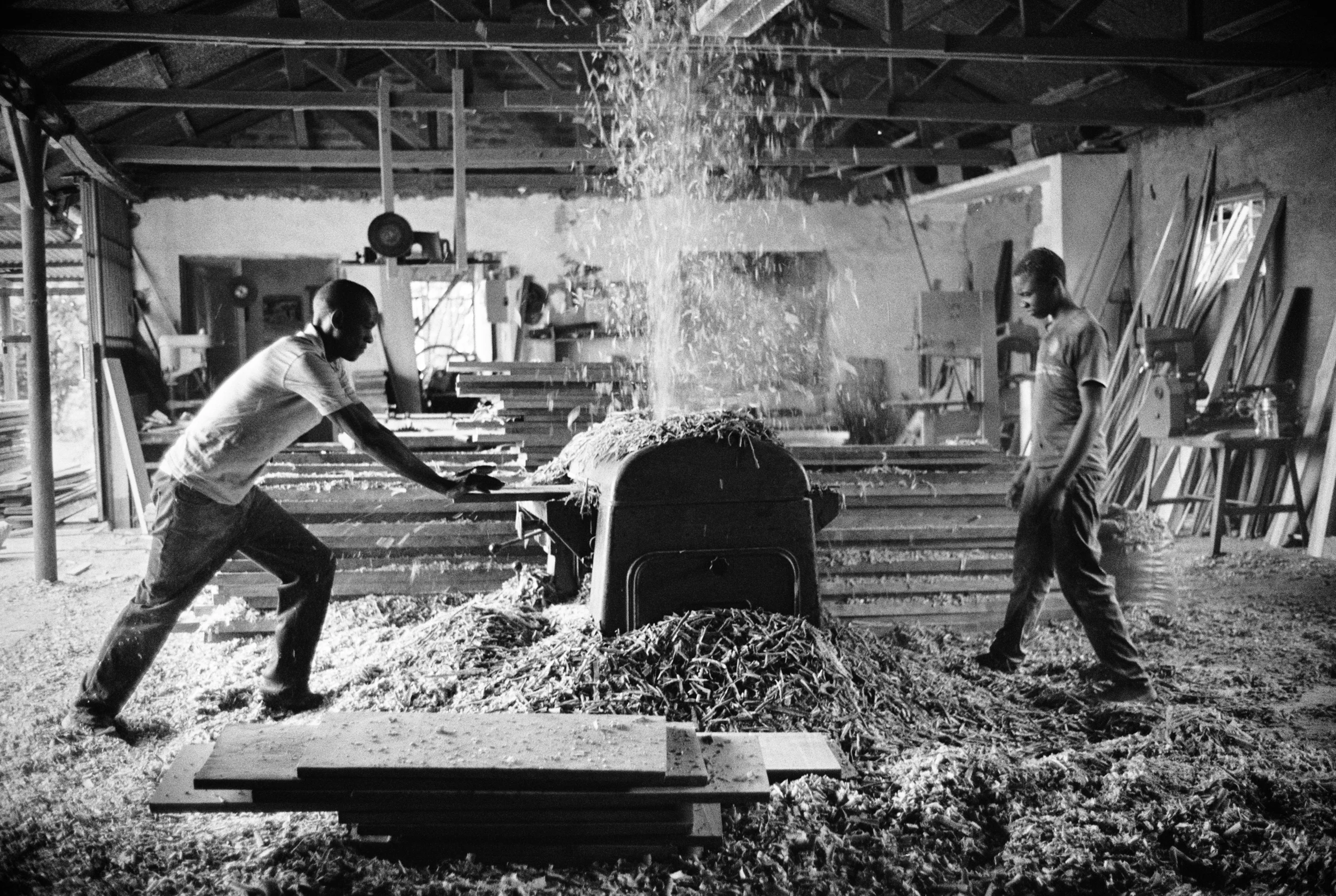 Späne. Die Schreinerei in Korogwe.