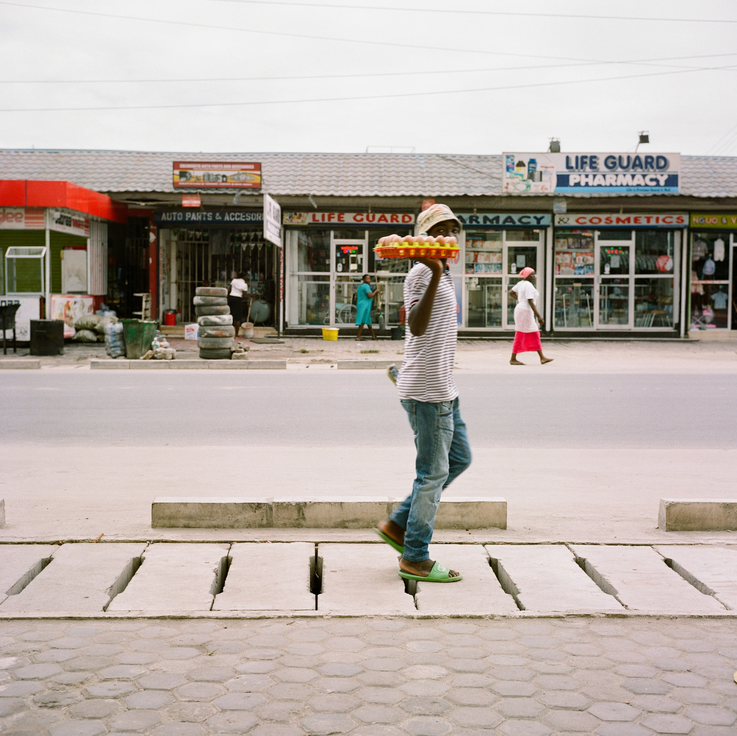 Verkäufer. Dar Es Salaam.