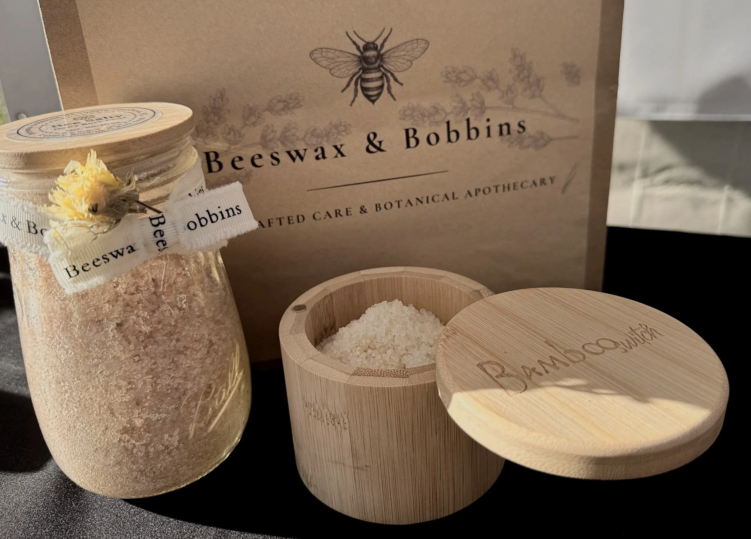 Botanical Infused Mineral Bath | Deluxe Bundle with Holder